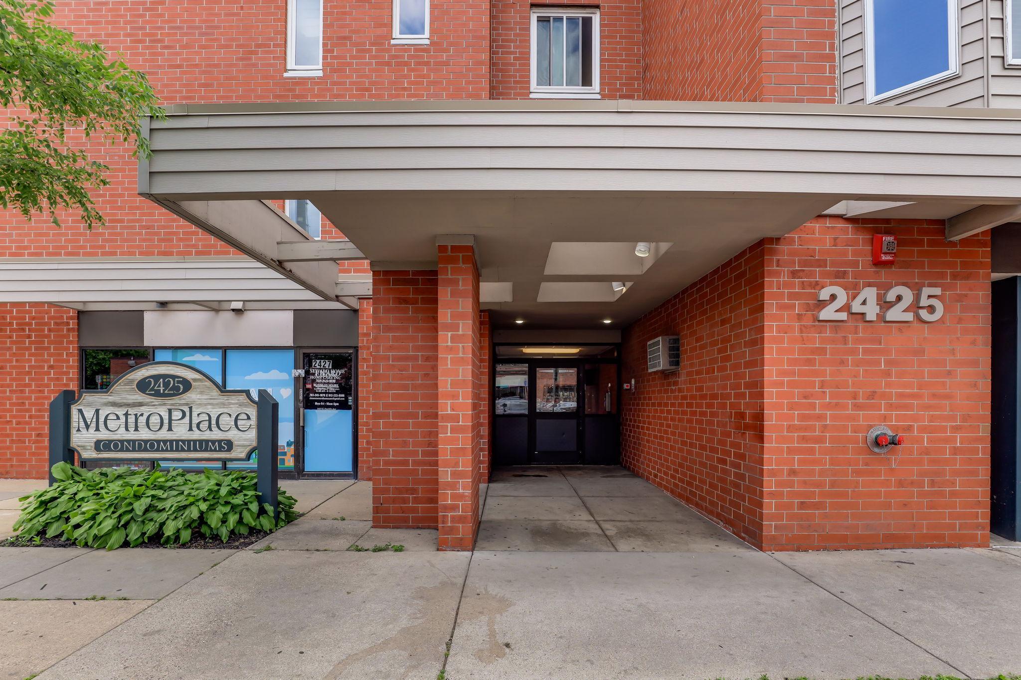 View of Residential at 2425 Franklin Avenue #303, Minneapolis MN 55406, Minneapolis (25 of 31) - Mike Wilen | Minnesota Team Real Estate