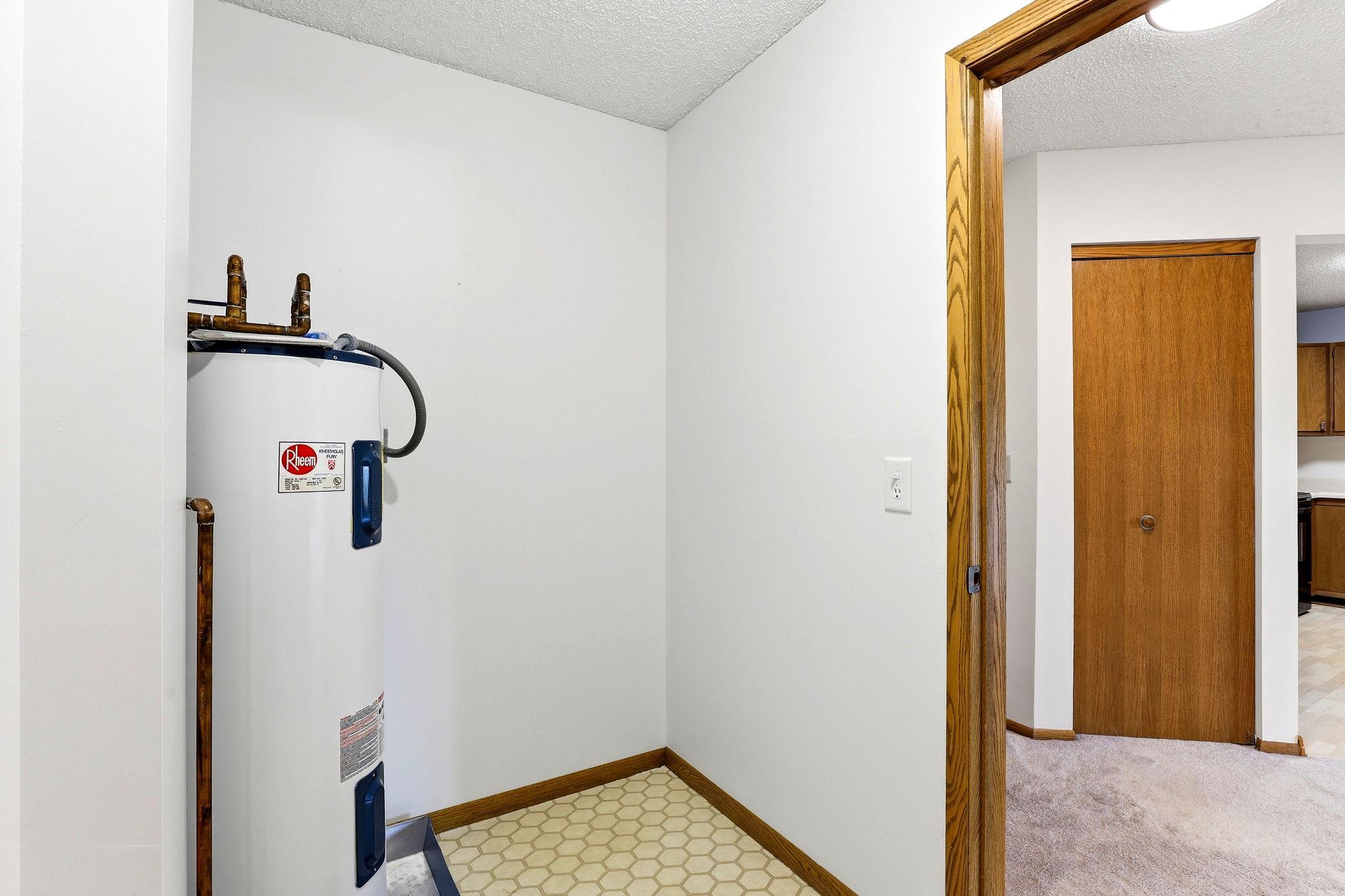 View of Residential at 2425 Franklin Avenue #303, Minneapolis MN 55406, Minneapolis (19 of 31) - Mike Wilen | Minnesota Team Real Estate