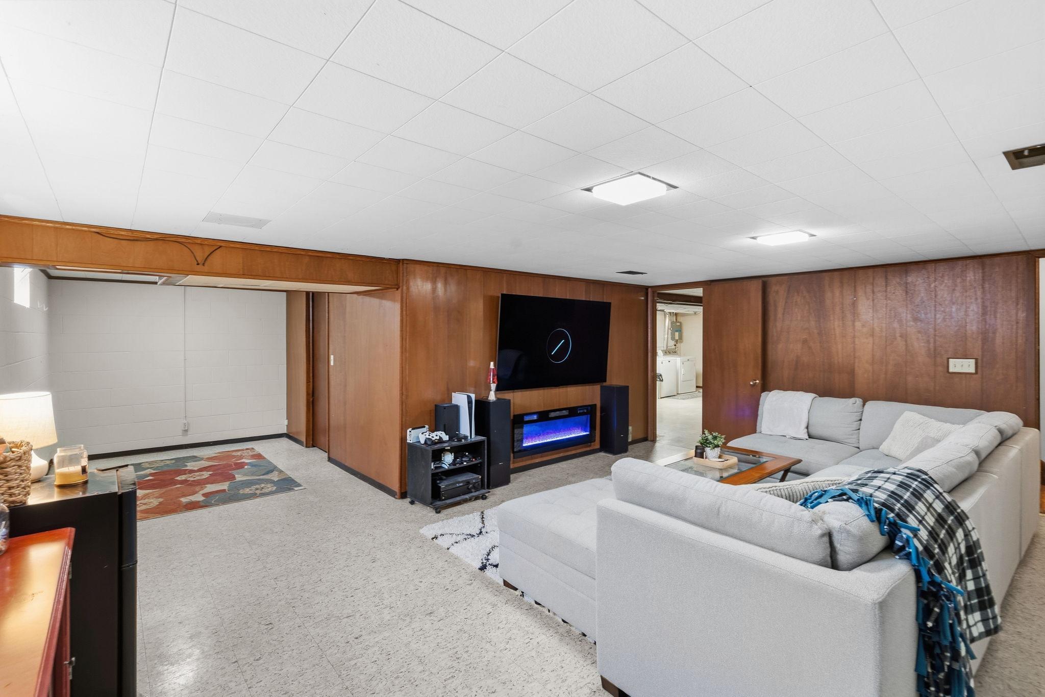 View of Residential at 2245 Beam Avenue, Maplewood MN 55109, Maplewood (37 of 46) - Mike Wilen | Minnesota Team Real Estate