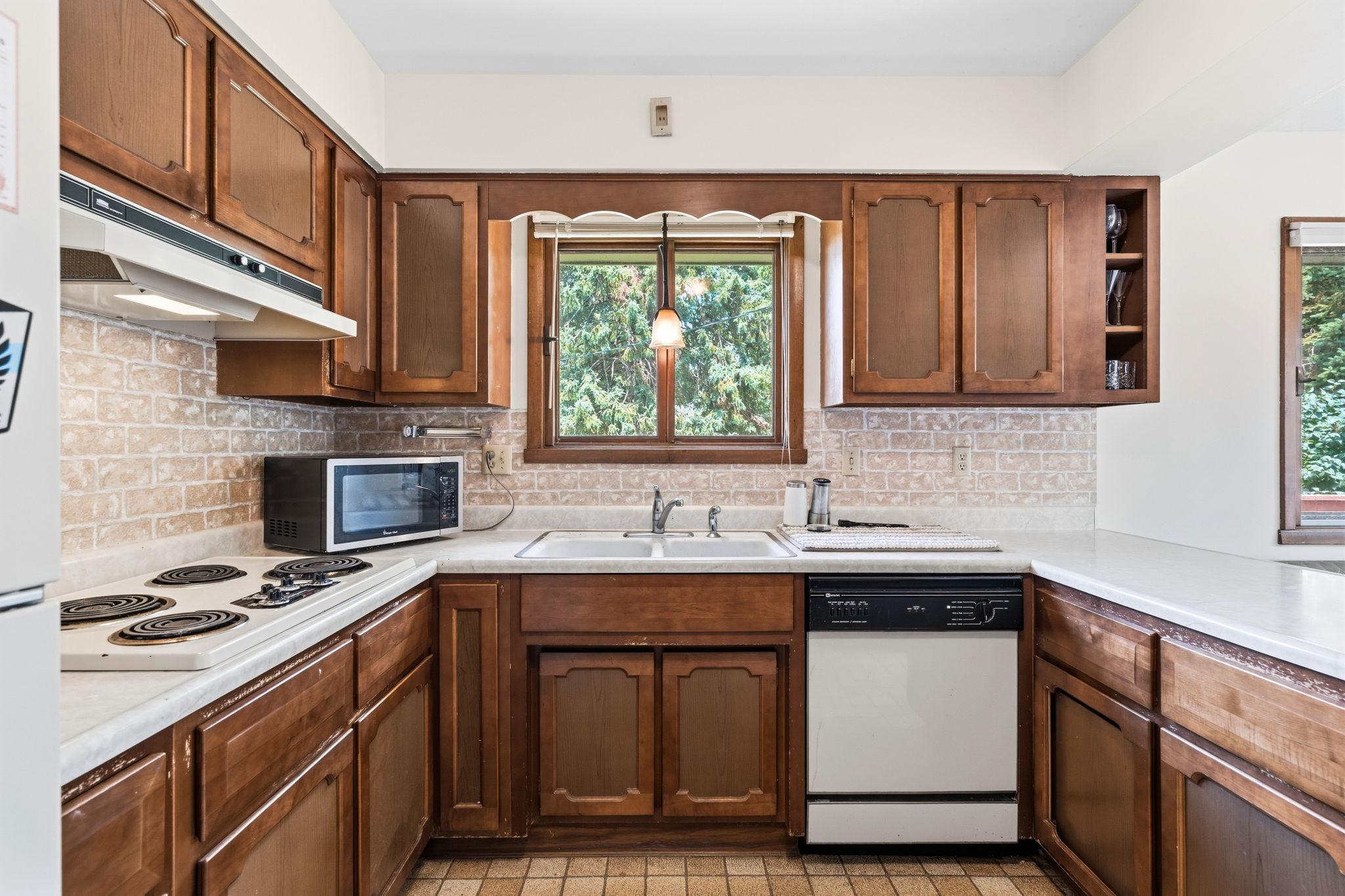 View of Residential at 2245 Beam Avenue, Maplewood MN 55109, Maplewood (24 of 46) - Mike Wilen | Minnesota Team Real Estate