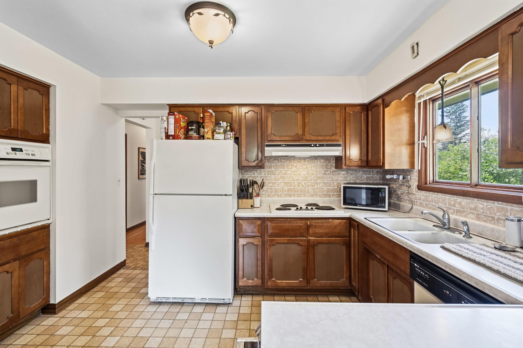 View of Residential at 2245 Beam Avenue, Maplewood MN 55109, Maplewood (23 of 46) - Mike Wilen | Minnesota Team Real Estate