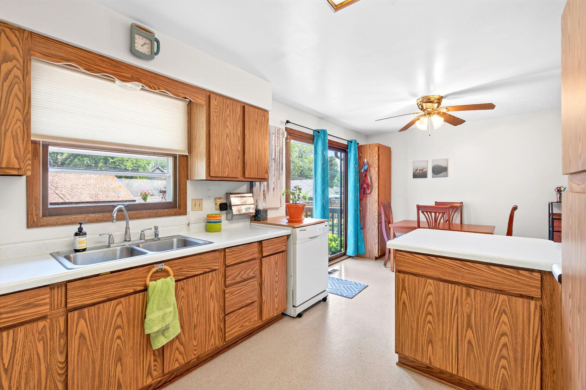 View of Residential at 3833 40th Avenue, Minneapolis MN 55406, Minneapolis (15 of 42) - Mike Wilen | Minnesota Team Real Estate