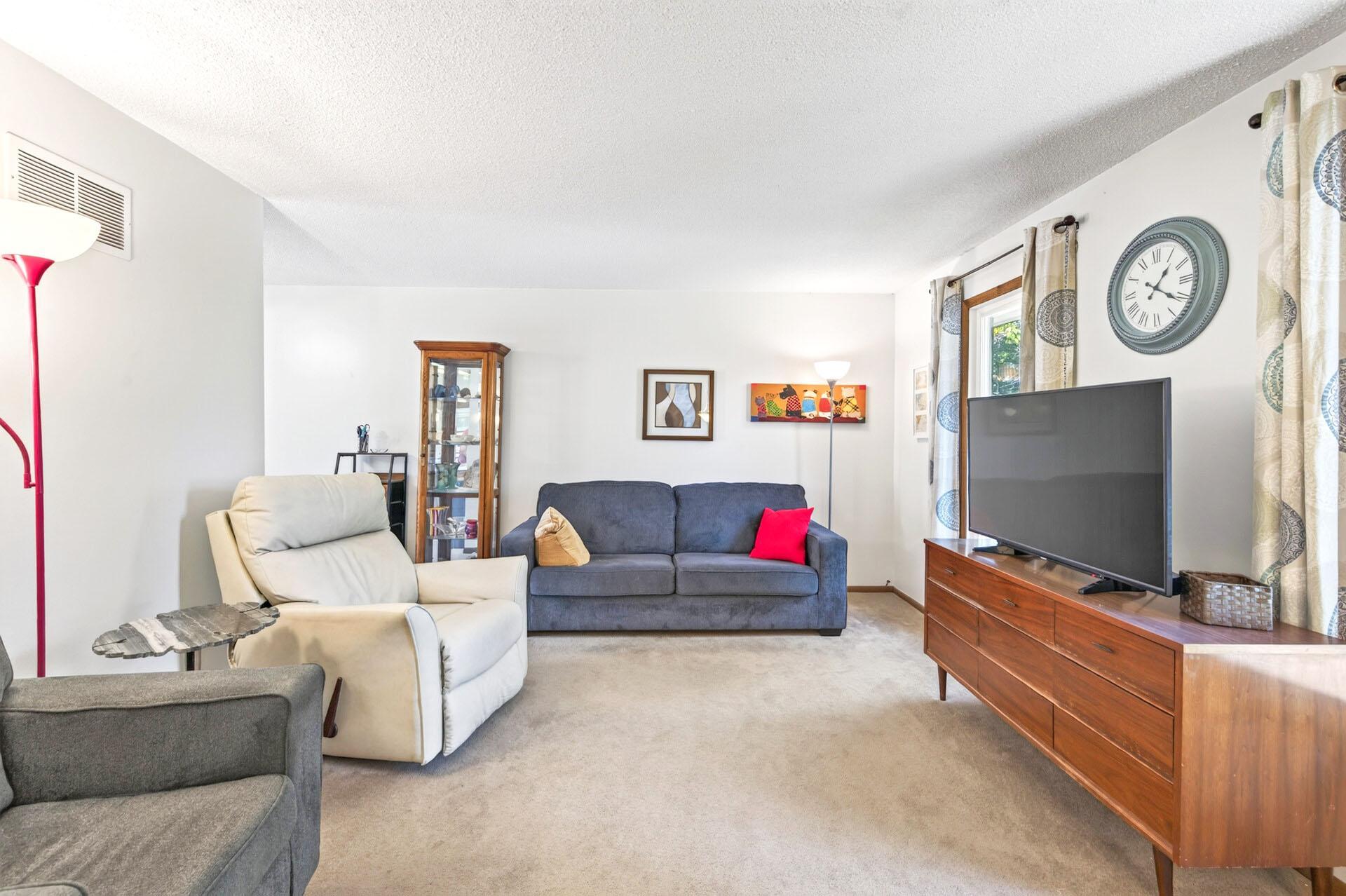 View of Residential at 3833 40th Avenue, Minneapolis MN 55406, Minneapolis (2 of 42) - Mike Wilen | Minnesota Team Real Estate