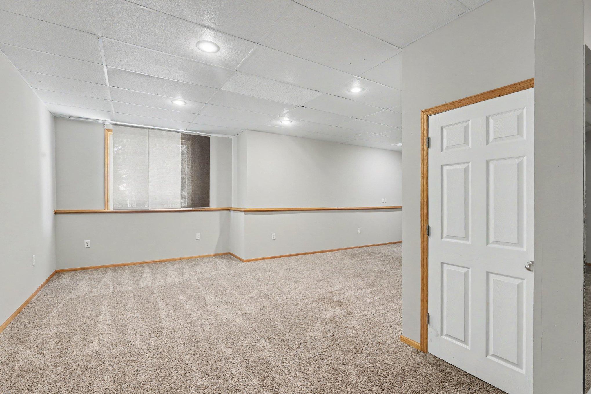 View of Residential at 3006 Frank Street, Maplewood MN 55109, Maplewood (34 of 39) - Mike Wilen | Minnesota Team Real Estate