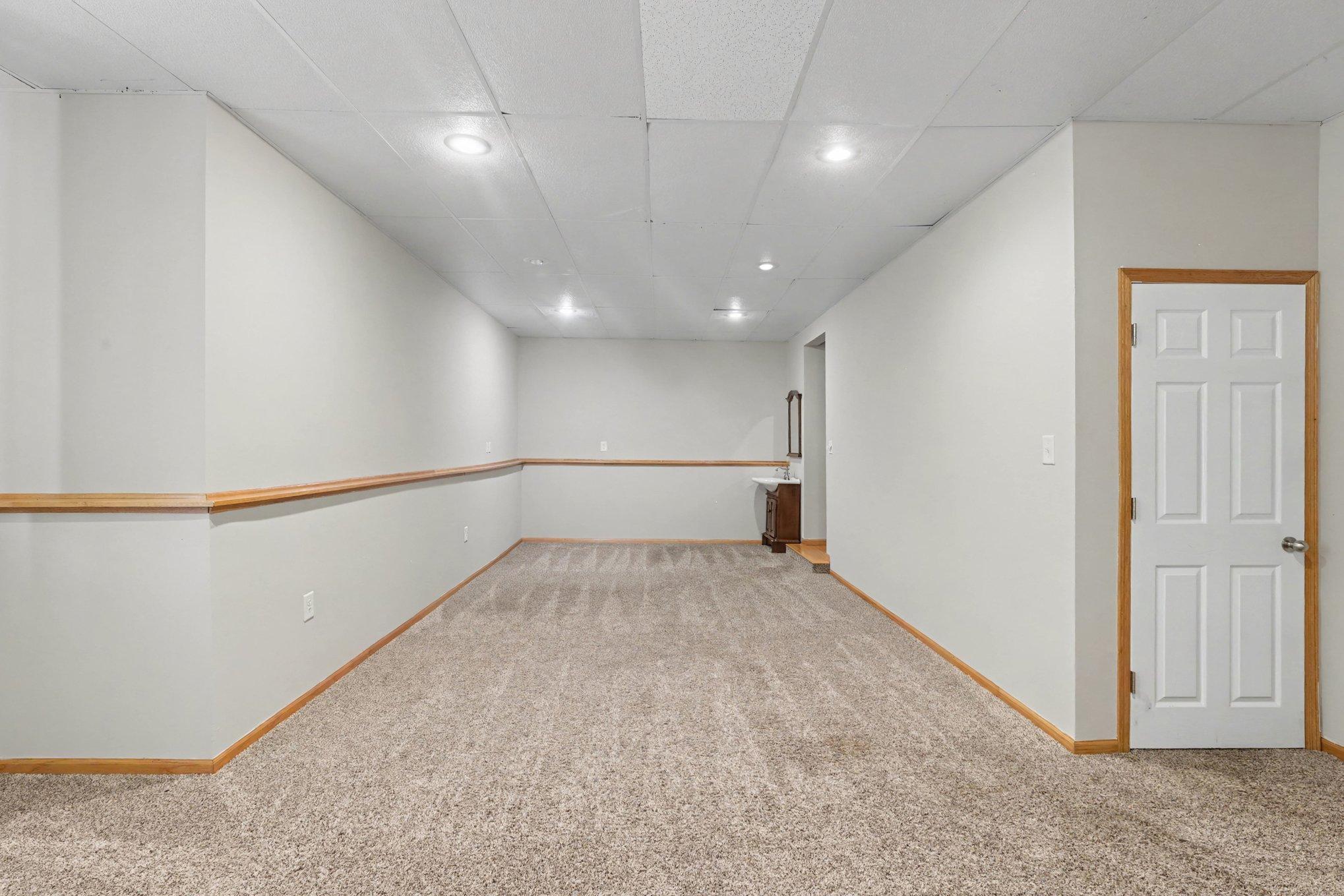 View of Residential at 3006 Frank Street, Maplewood MN 55109, Maplewood (32 of 39) - Mike Wilen | Minnesota Team Real Estate