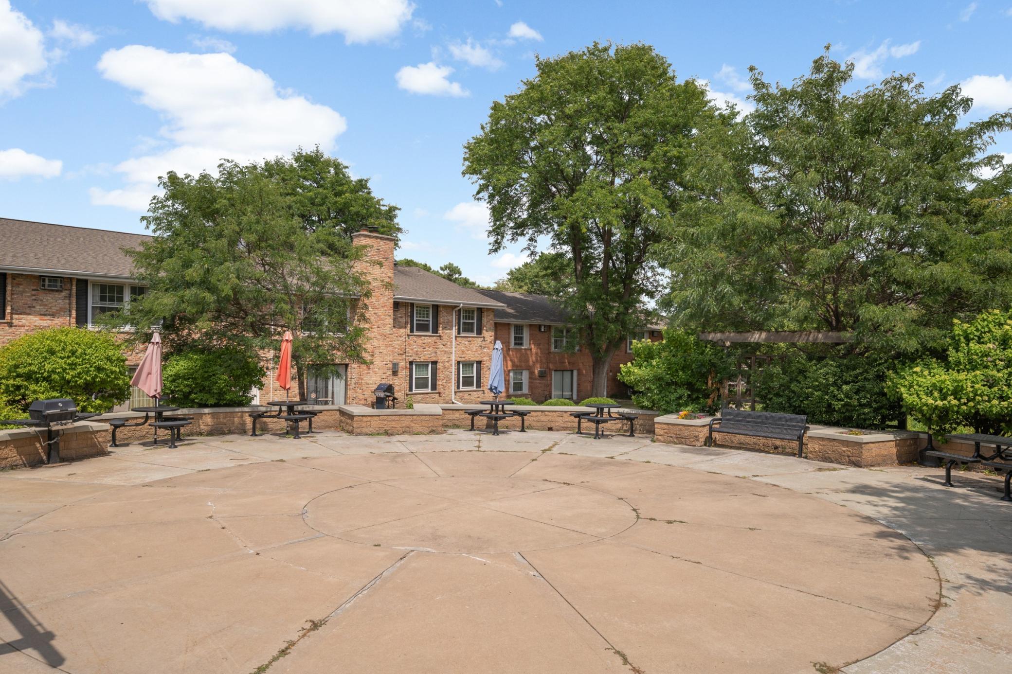 View of Residential at 1004 Westbrooke Way #8, Hopkins MN 55343, Hopkins (18 of 25) - Mike Wilen | Minnesota Team Real Estate