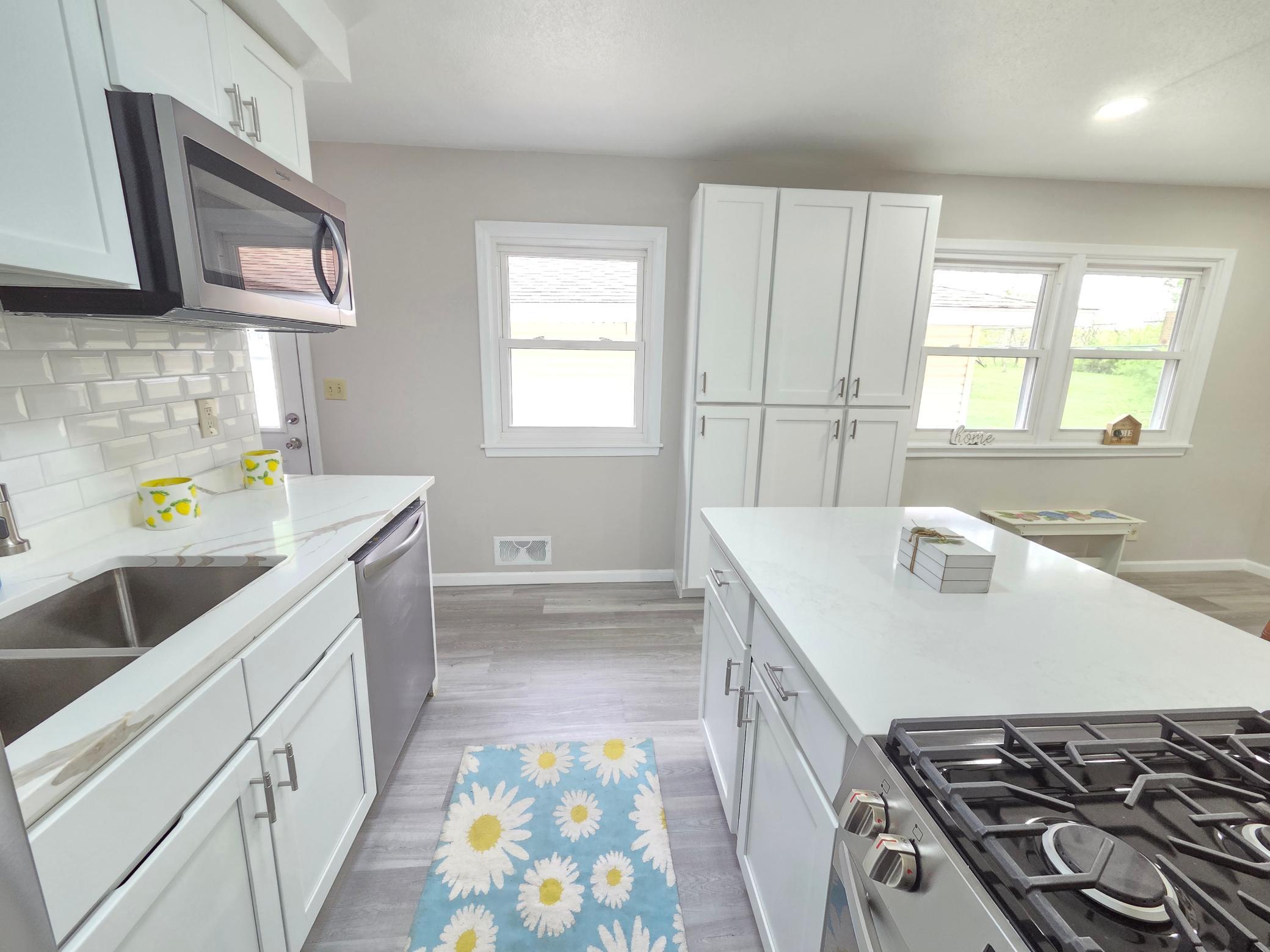 View of Residential at 5201 84th Street, Bloomington MN 55437, Bloomington (10 of 35) - Mike Wilen | Minnesota Team Real Estate