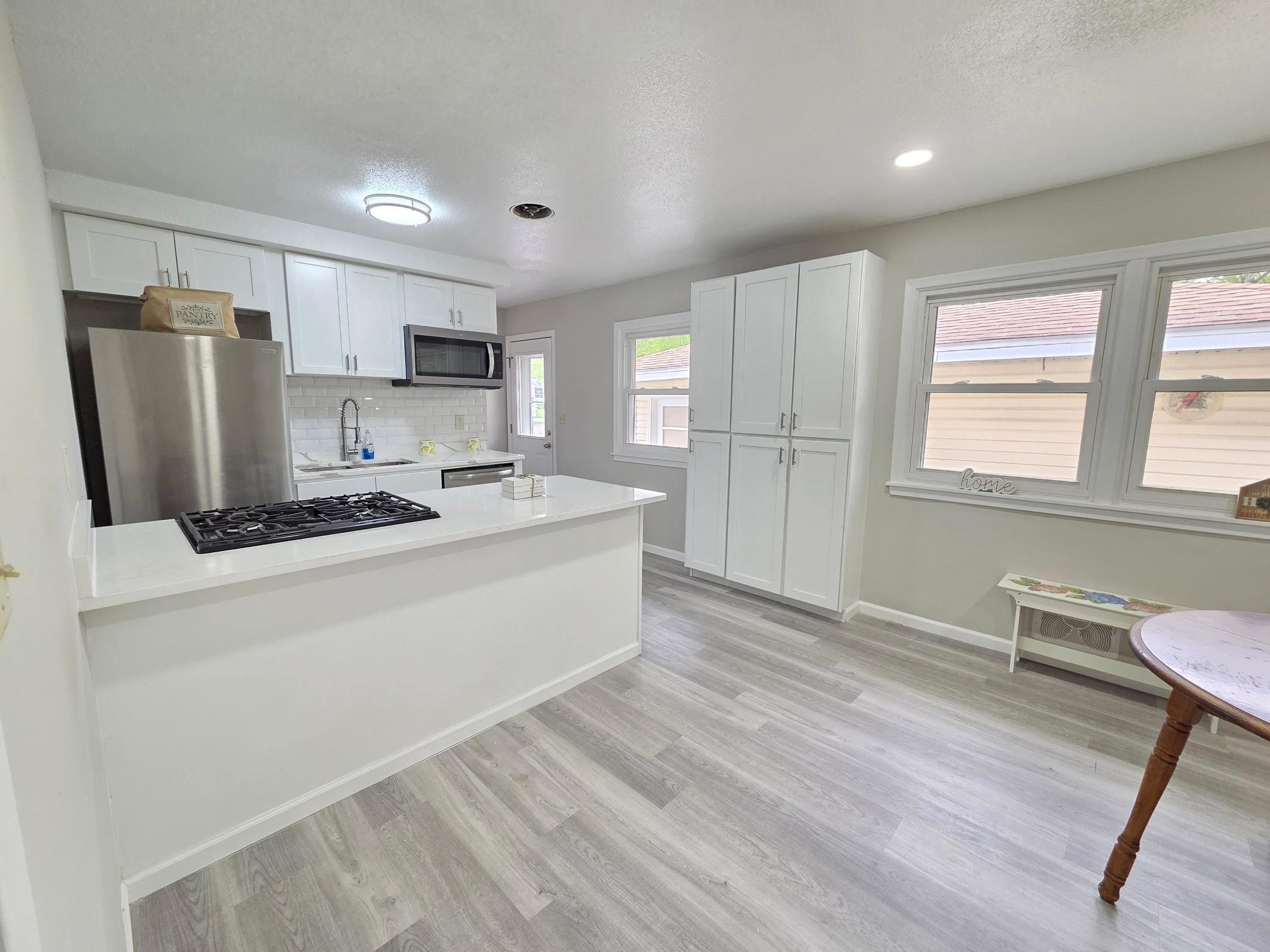 View of Residential at 5201 84th Street, Bloomington MN 55437, Bloomington (7 of 35) - Mike Wilen | Minnesota Team Real Estate