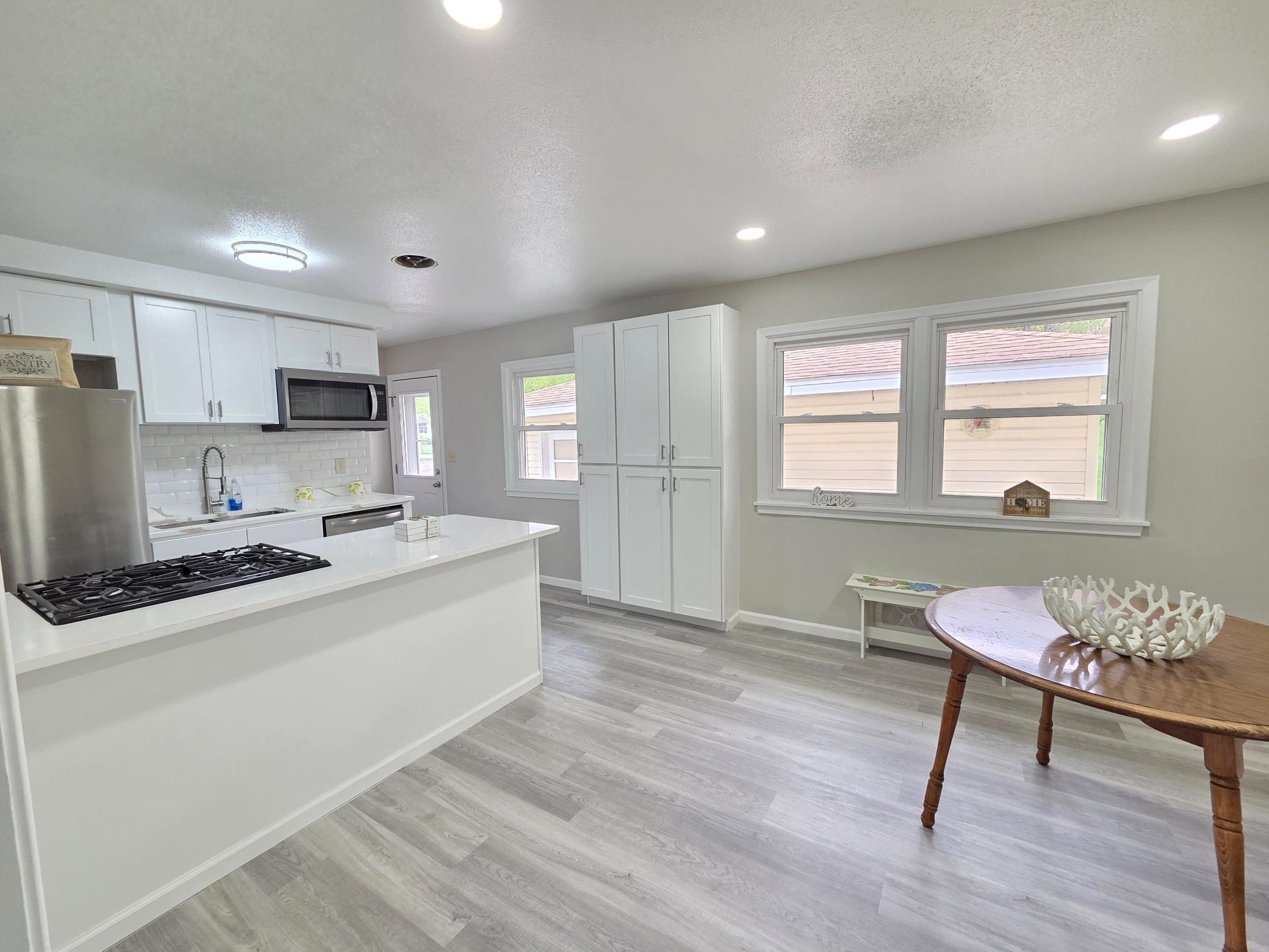 View of Residential at 5201 84th Street, Bloomington MN 55437, Bloomington (17 of 35) - Mike Wilen | Minnesota Team Real Estate