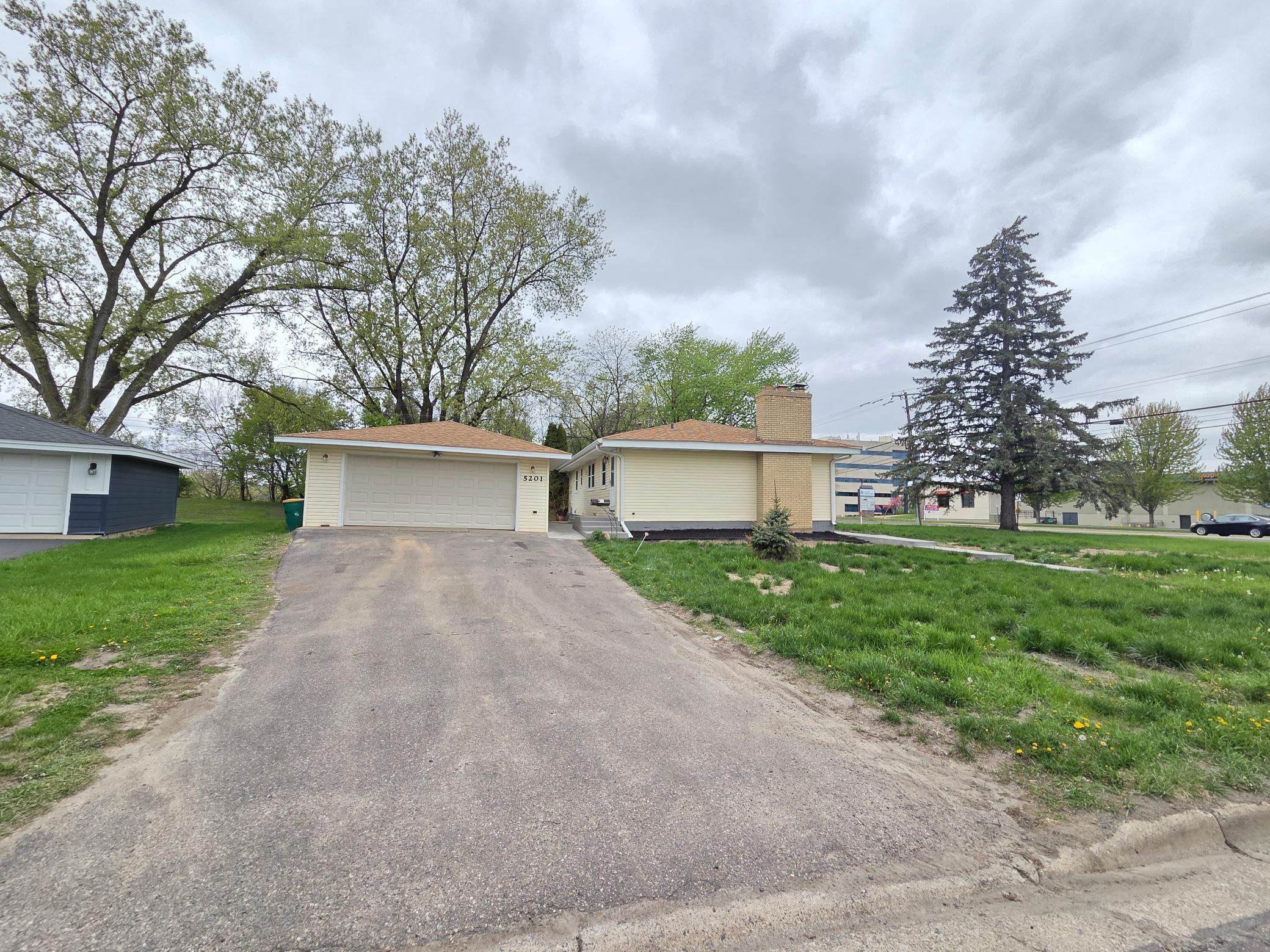 View of Residential at 5201 84th Street, Bloomington MN 55437, Bloomington (35 of 35) - Mike Wilen | Minnesota Team Real Estate
