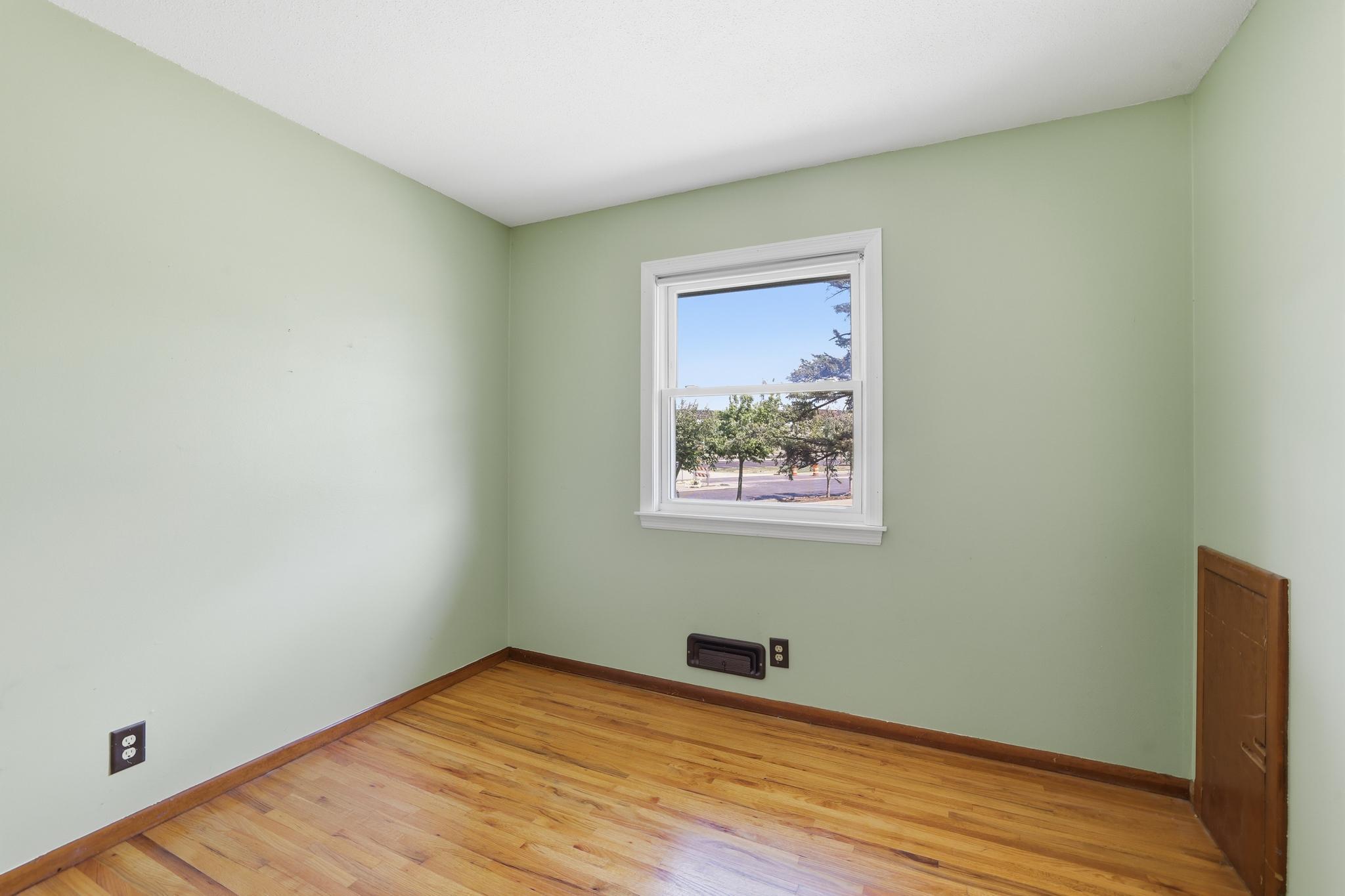 View of Residential at 8026 Hynes Avenue, Cottage Grove MN 55016, Cottage Grove (16 of 26) - Mike Wilen | Minnesota Team Real Estate