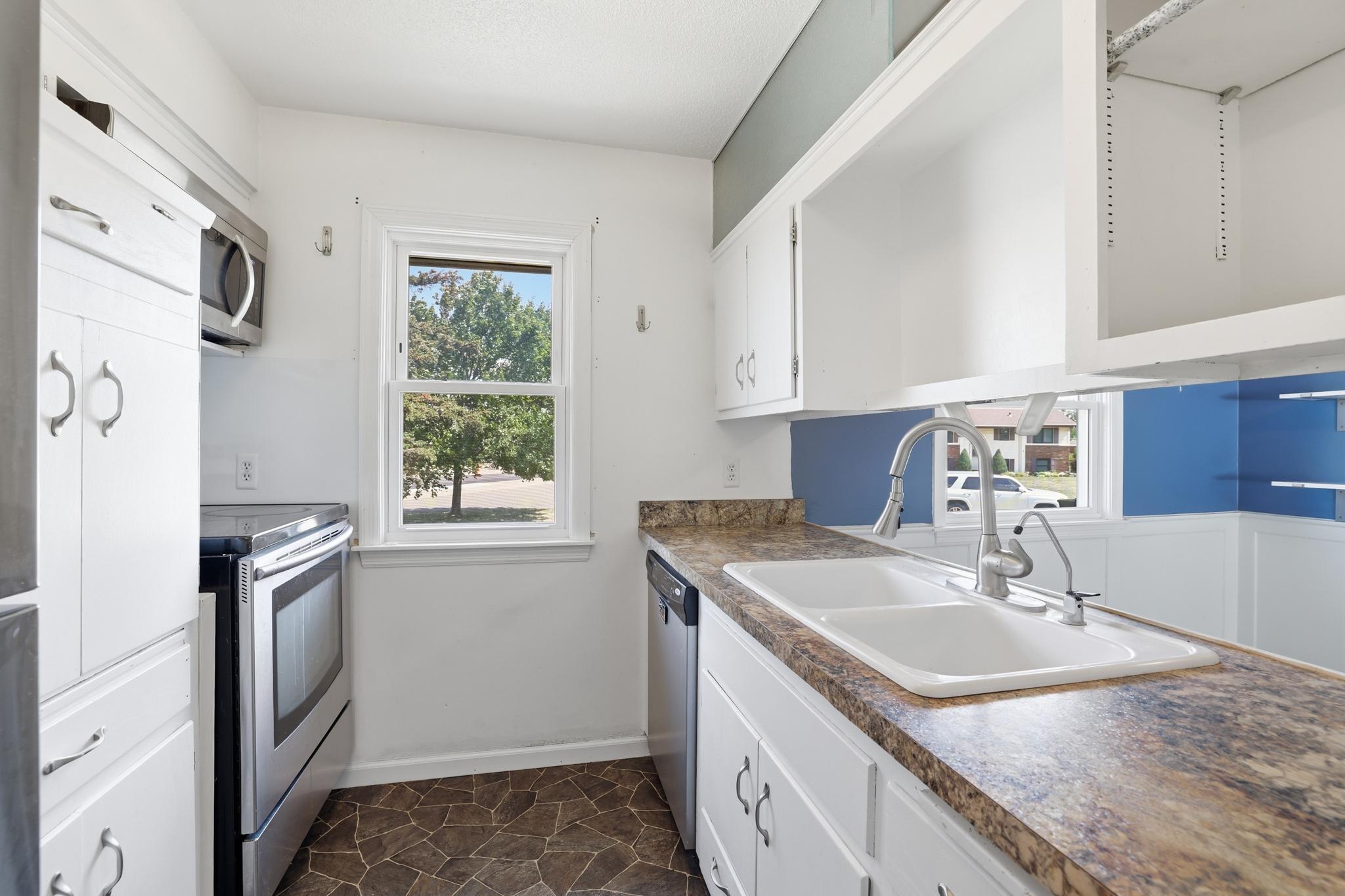 View of Residential at 8026 Hynes Avenue, Cottage Grove MN 55016, Cottage Grove (12 of 26) - Mike Wilen | Minnesota Team Real Estate