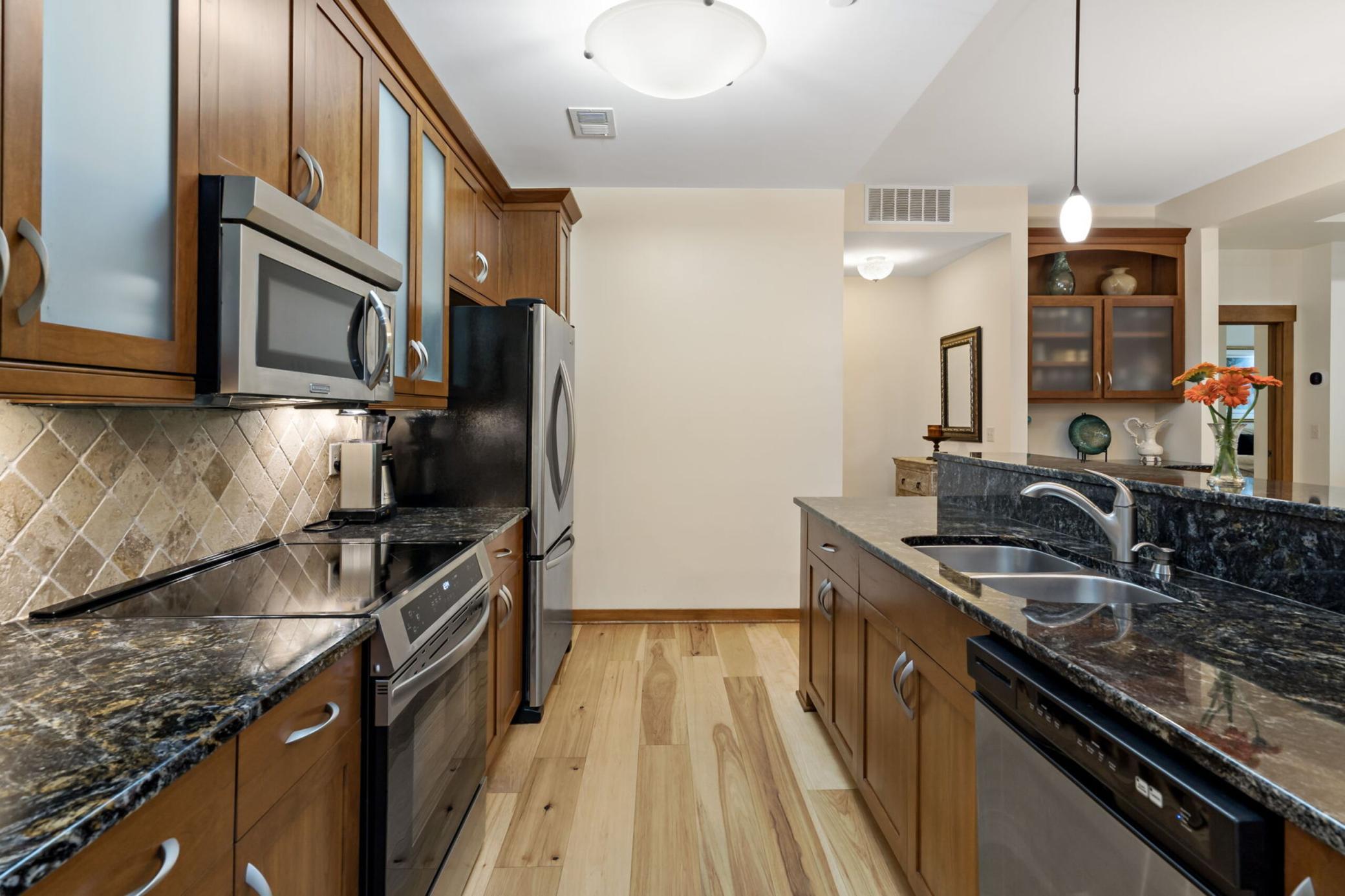 View of Residential at 715 Linden Street #108, Mendota Heights MN 55118, Mendota Heights (3 of 36) - Mike Wilen | Minnesota Team Real Estate