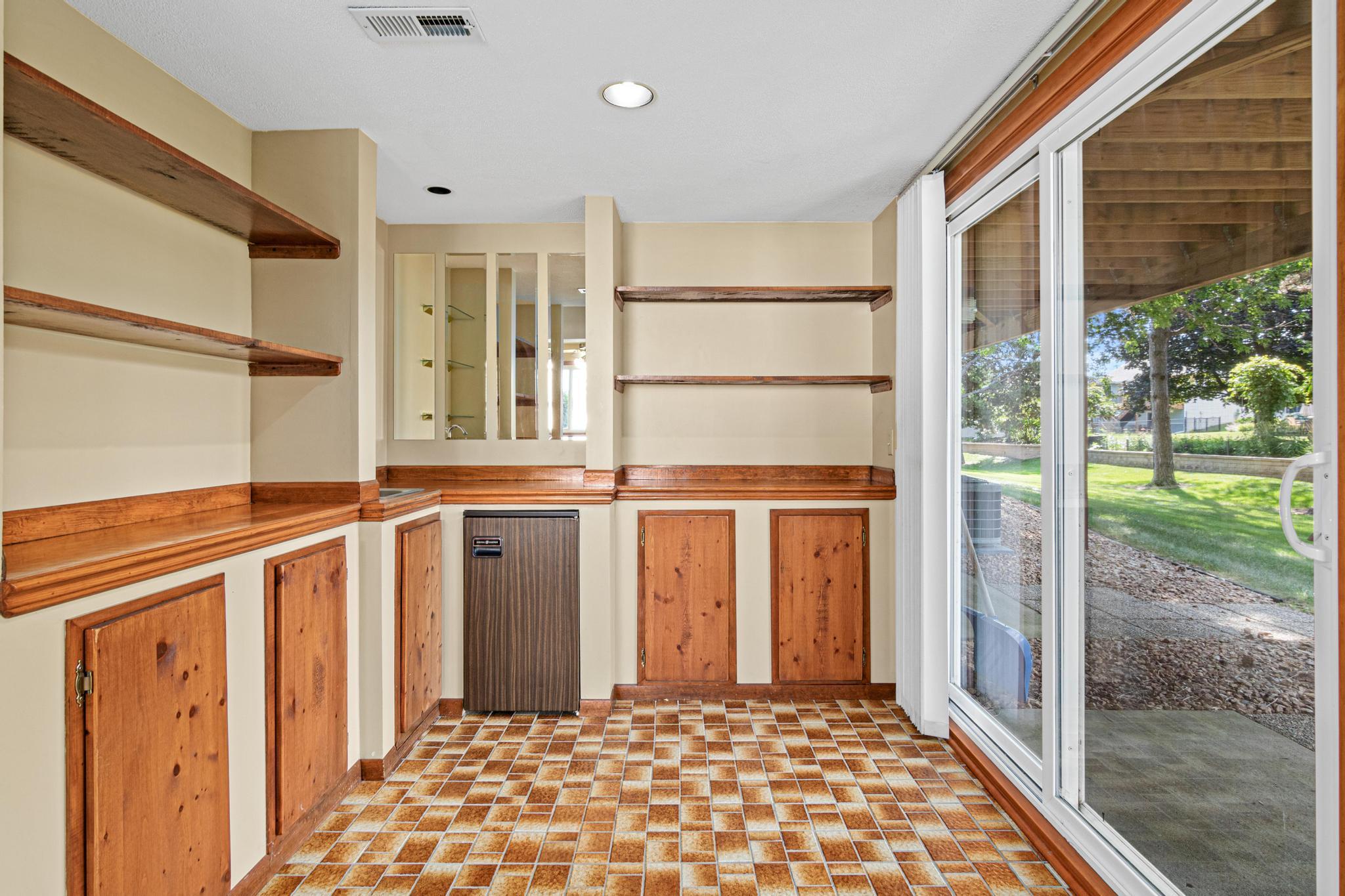 View of Residential at 1314 Deercliff Lane, Eagan MN 55123, Eagan (17 of 24) - Mike Wilen | Minnesota Team Real Estate