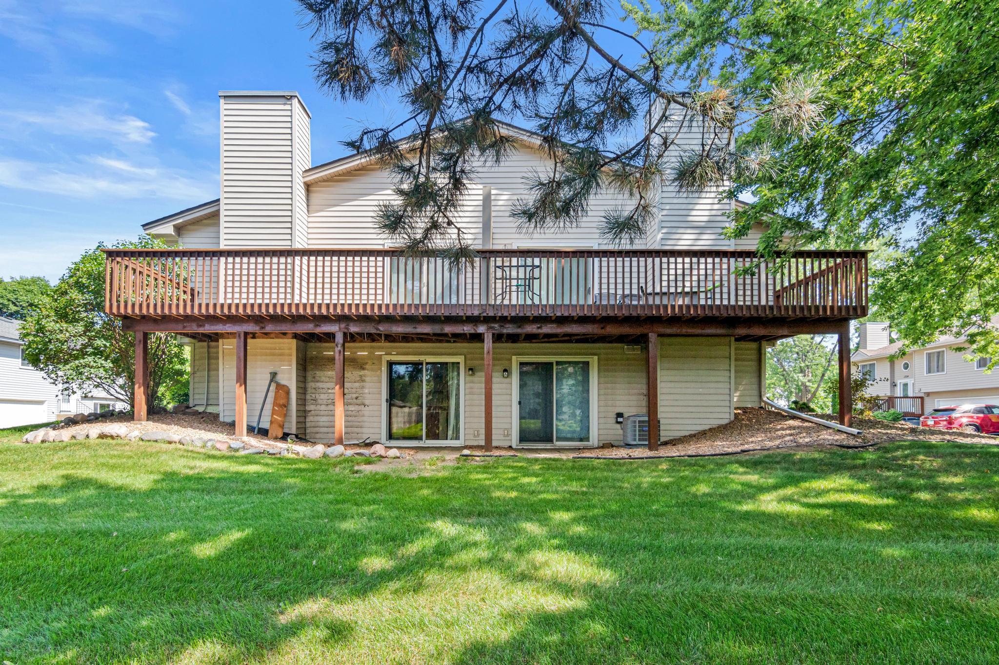 View of Residential at 1314 Deercliff Lane, Eagan MN 55123, Eagan (23 of 24) - Mike Wilen | Minnesota Team Real Estate
