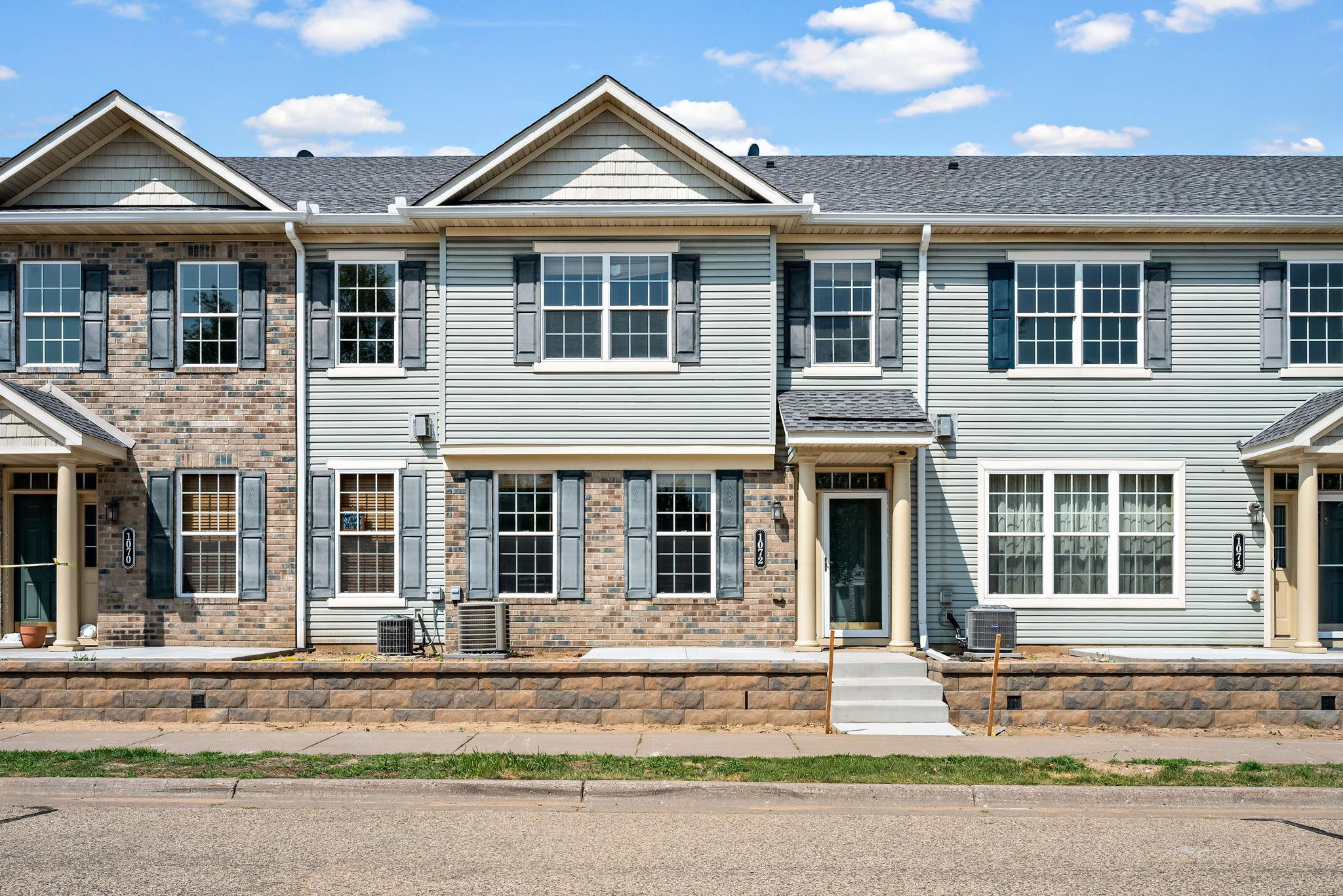 View of Residential at 1072 Henslow Avenue, Oakdale MN 55128, Oakdale (3 of 21) - Mike Wilen | Minnesota Team Real Estate