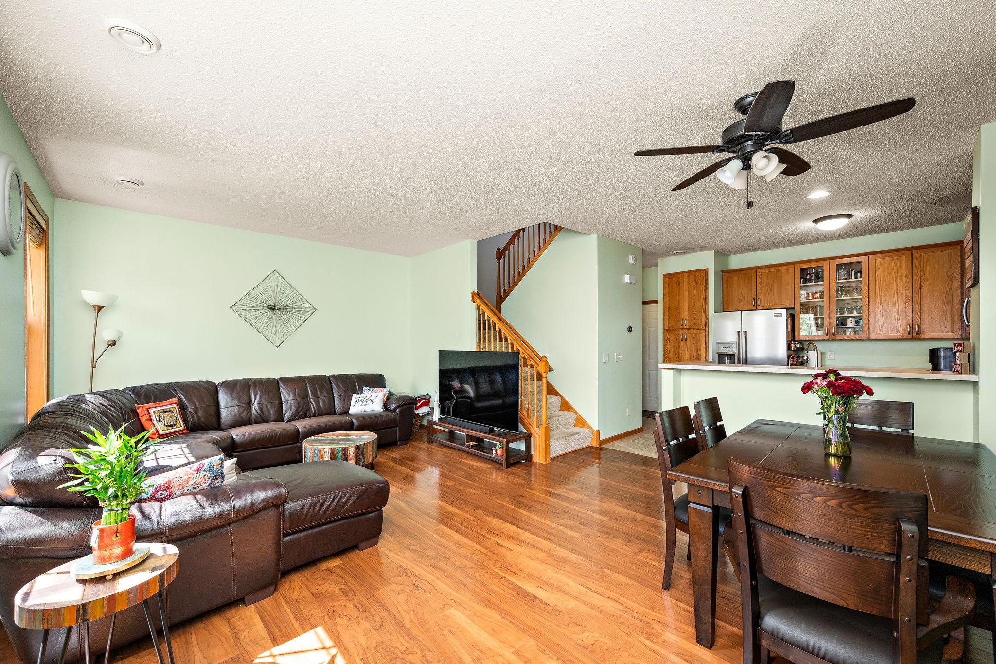 View of Residential at 1072 Henslow Avenue, Oakdale MN 55128, Oakdale (4 of 21) - Mike Wilen | Minnesota Team Real Estate