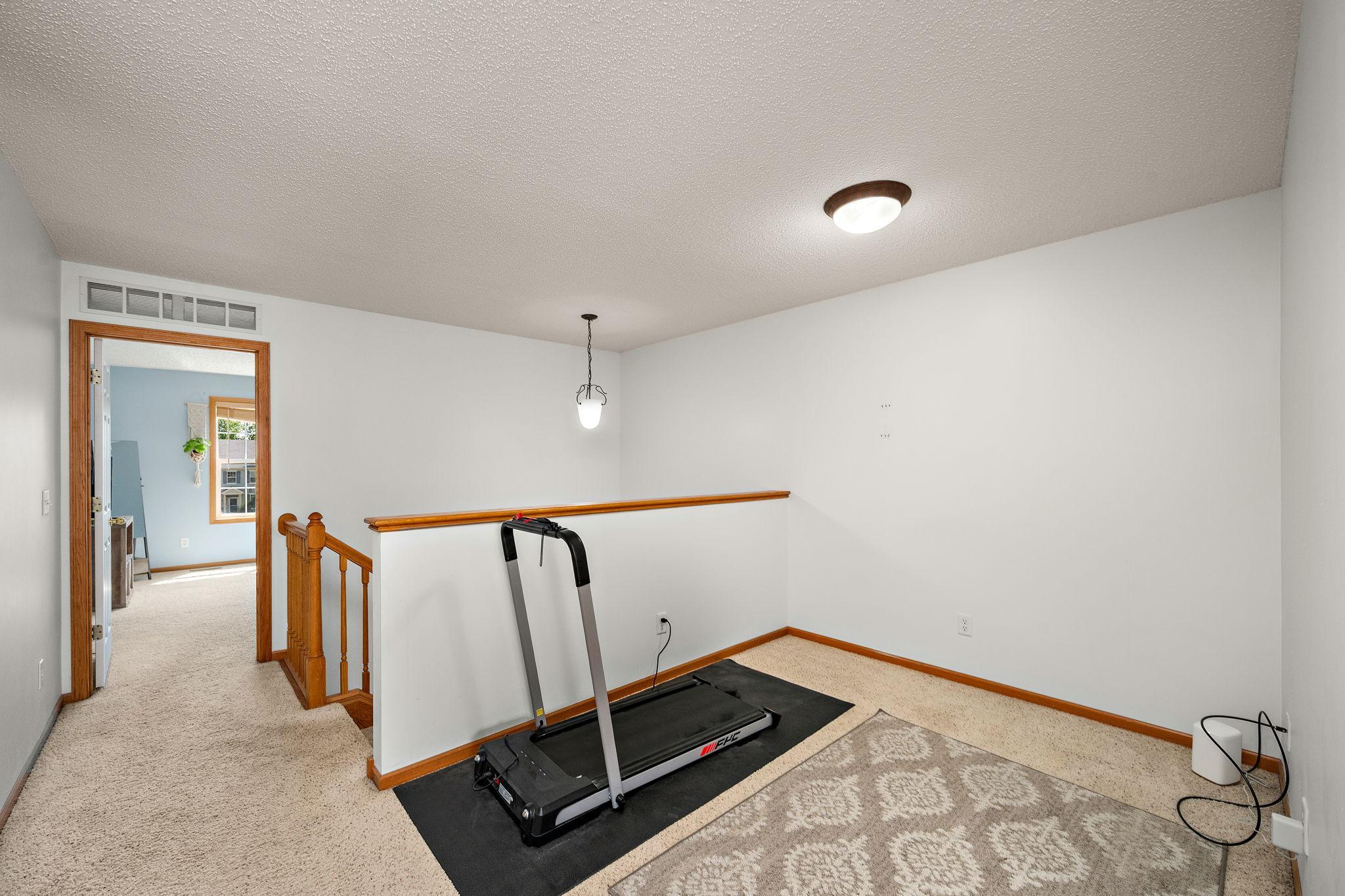View of Residential at 1072 Henslow Avenue, Oakdale MN 55128, Oakdale (16 of 21) - Mike Wilen | Minnesota Team Real Estate