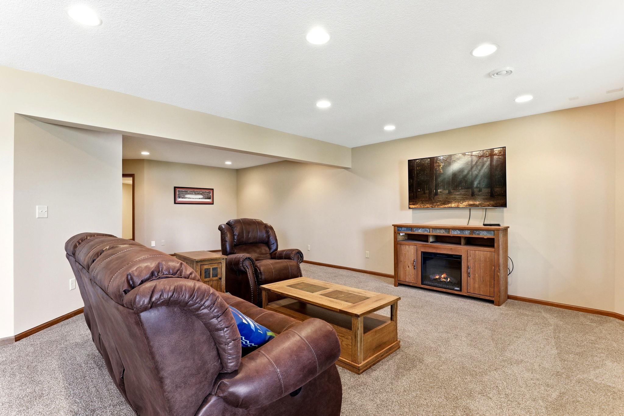 View of Residential at 8148 Ithaca Lane, Maple Grove MN 55311, Maple Grove (66 of 100) - Mike Wilen | Minnesota Team Real Estate