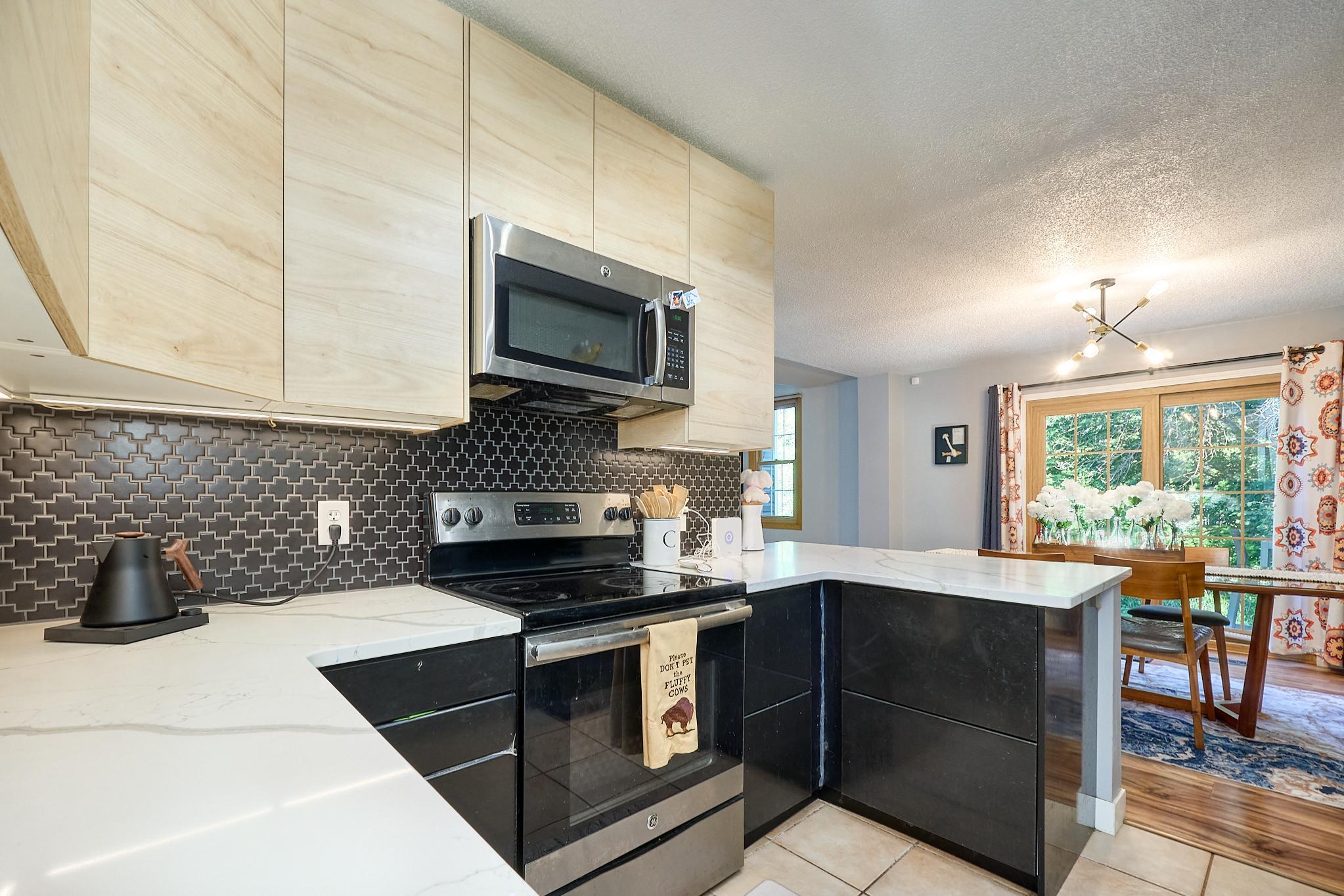 View of Residential at 2327 Grange Avenue, Oakdale MN 55128, Oakdale (9 of 32) - Mike Wilen | Minnesota Team Real Estate