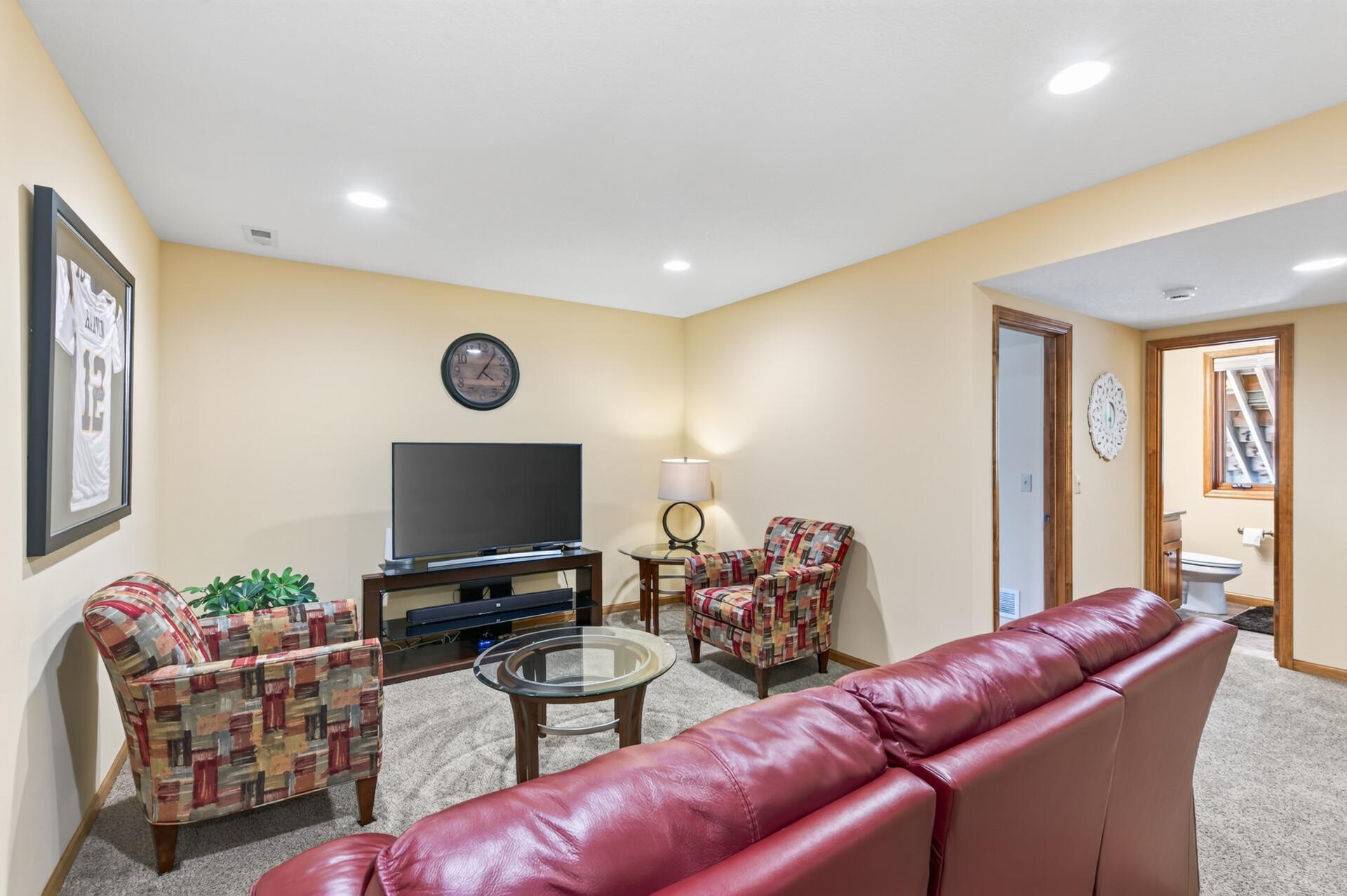 View of Residential at 8945 Dallas Lane, Maple Grove MN 55369, Maple Grove (23 of 45) - Mike Wilen | Minnesota Team Real Estate