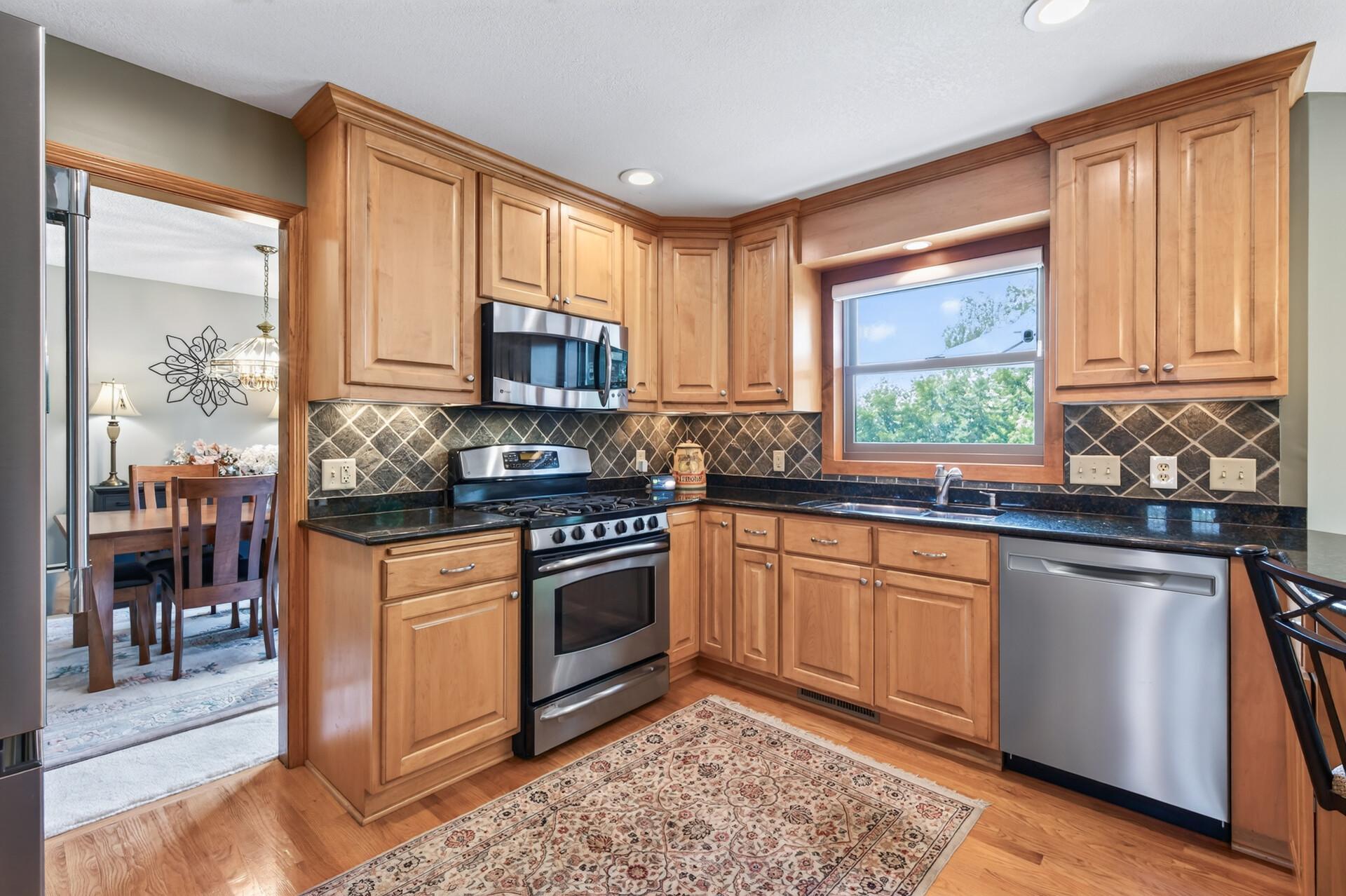 View of Residential at 8945 Dallas Lane, Maple Grove MN 55369, Maple Grove (11 of 45) - Mike Wilen | Minnesota Team Real Estate
