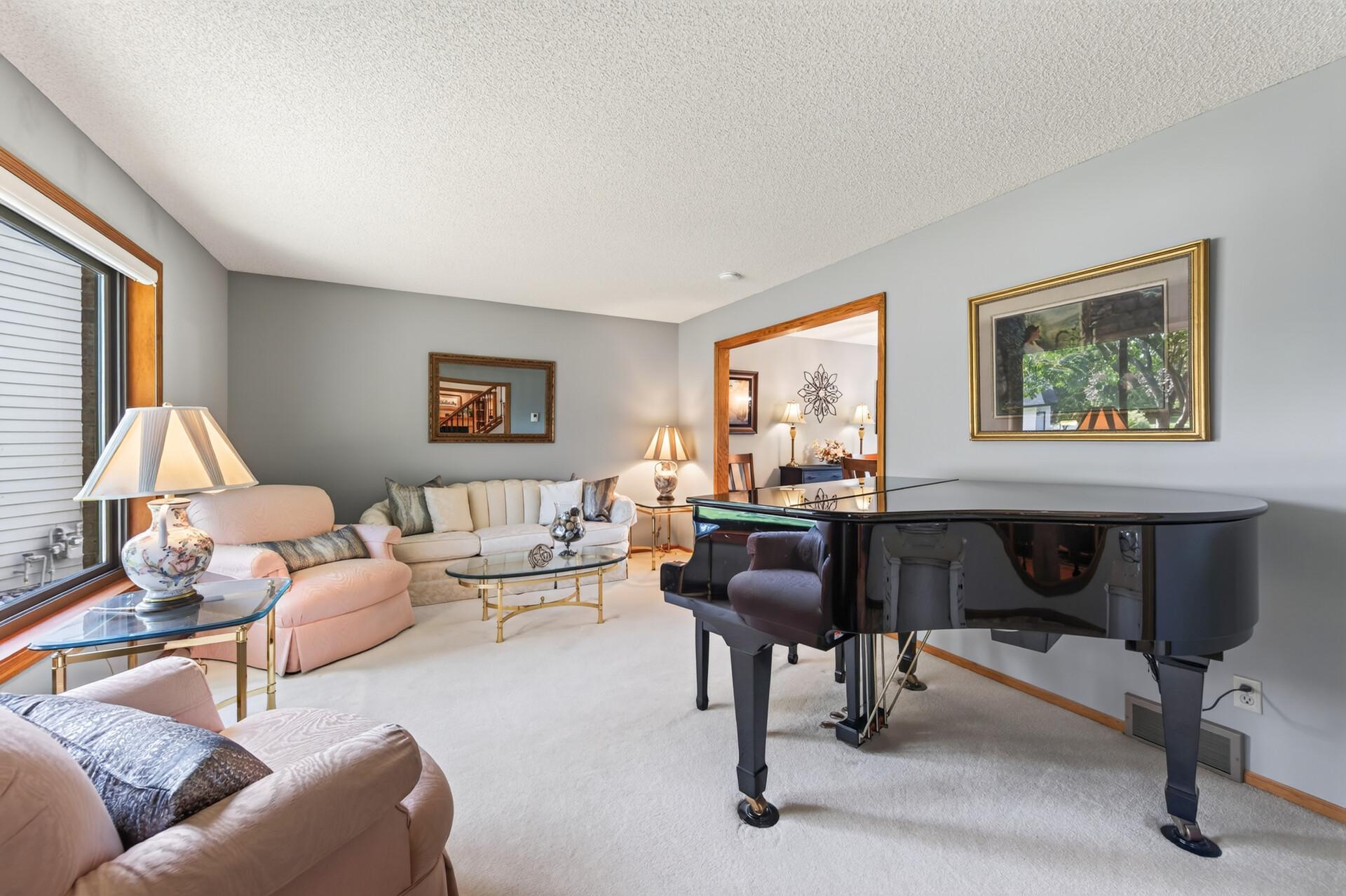 View of Residential at 8945 Dallas Lane, Maple Grove MN 55369, Maple Grove (6 of 45) - Mike Wilen | Minnesota Team Real Estate