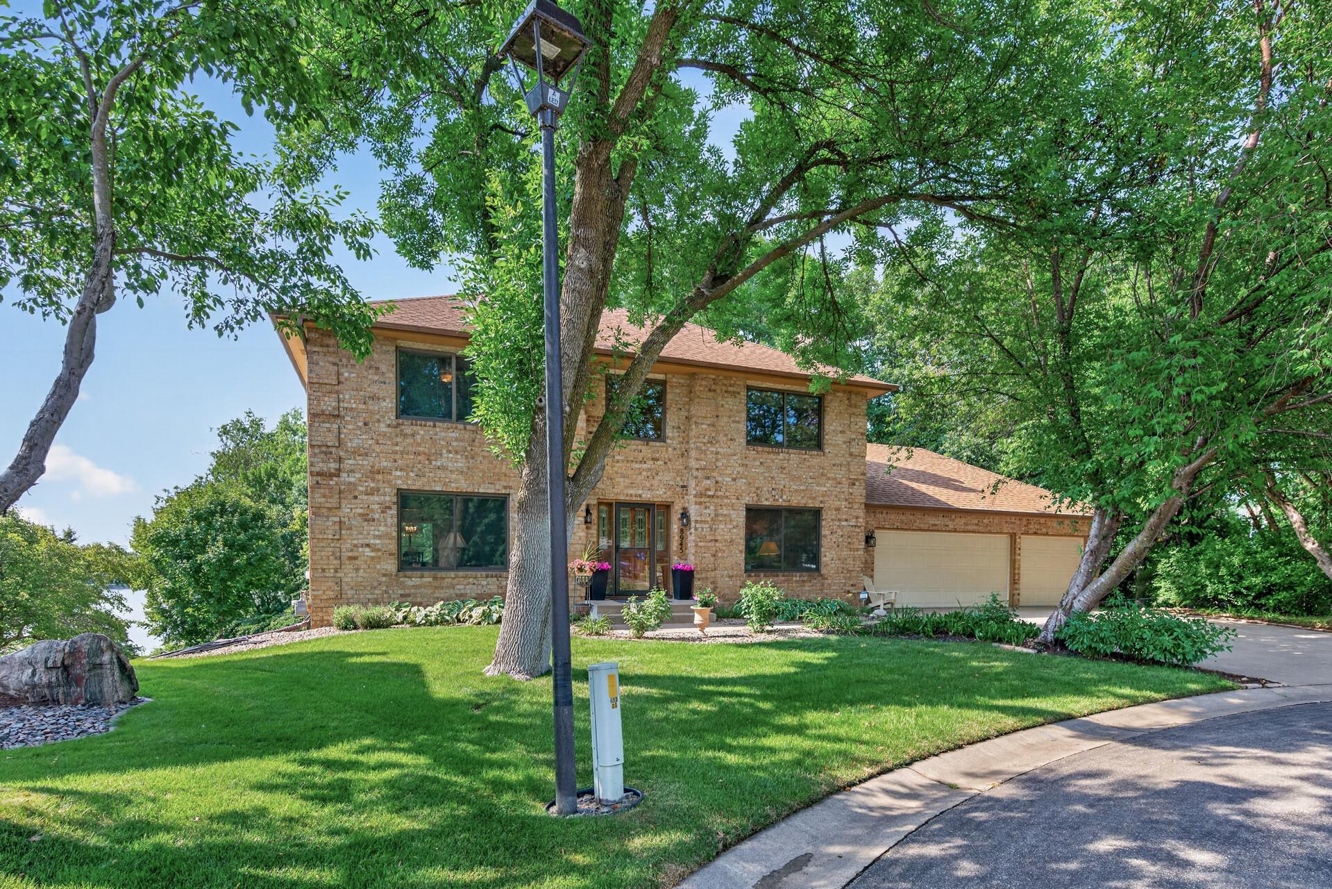 View of Residential at 8945 Dallas Lane, Maple Grove MN 55369, Maple Grove (43 of 45) - Mike Wilen | Minnesota Team Real Estate