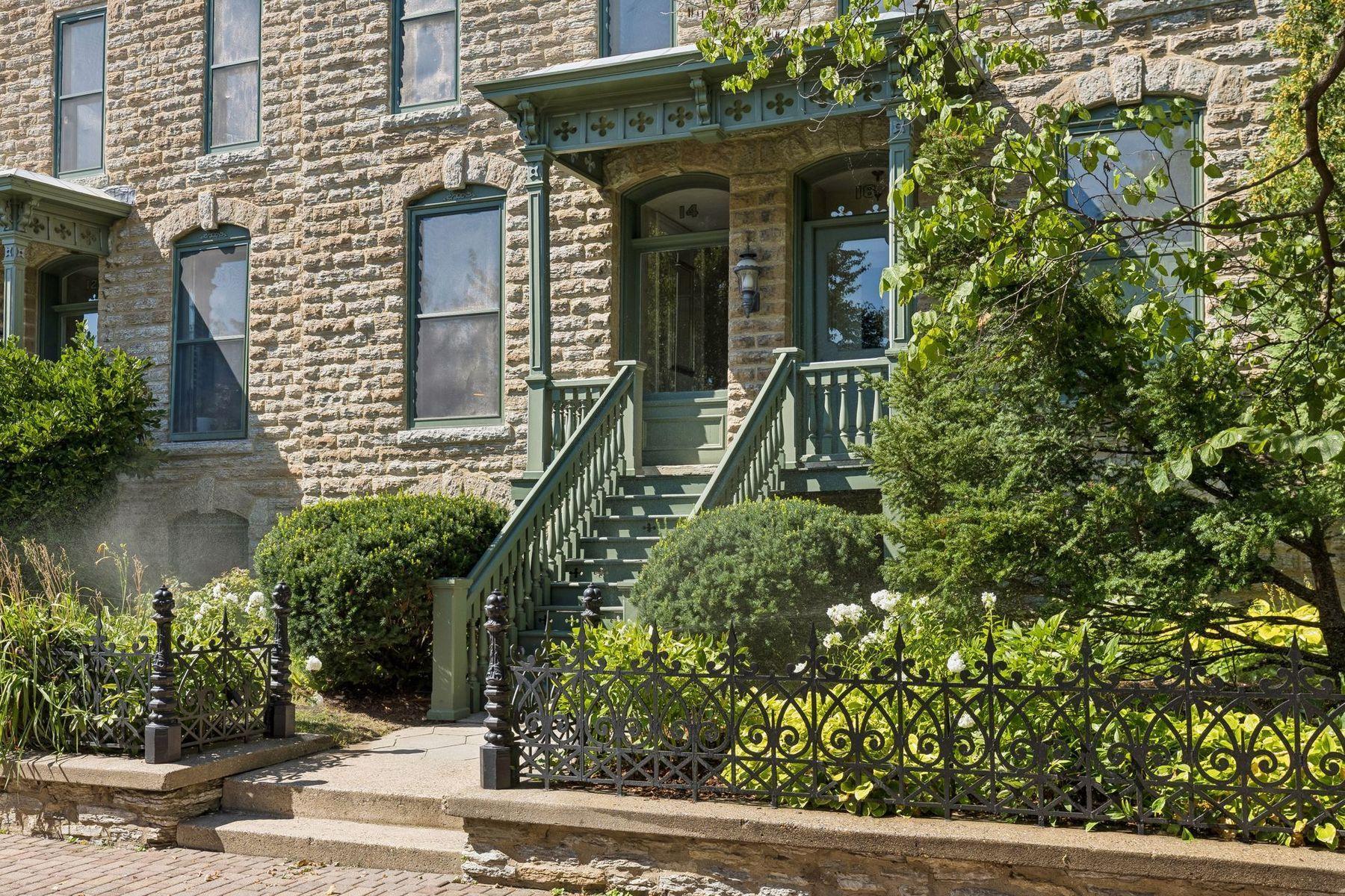 View of Residential at 16 Grove Street #16B, Minneapolis MN 55401, Minneapolis (27 of 38) - Mike Wilen | Minnesota Team Real Estate