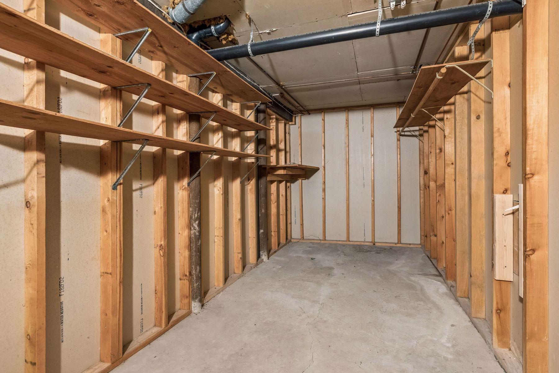 View of Residential at 16 Grove Street #16B, Minneapolis MN 55401, Minneapolis (22 of 38) - Mike Wilen | Minnesota Team Real Estate