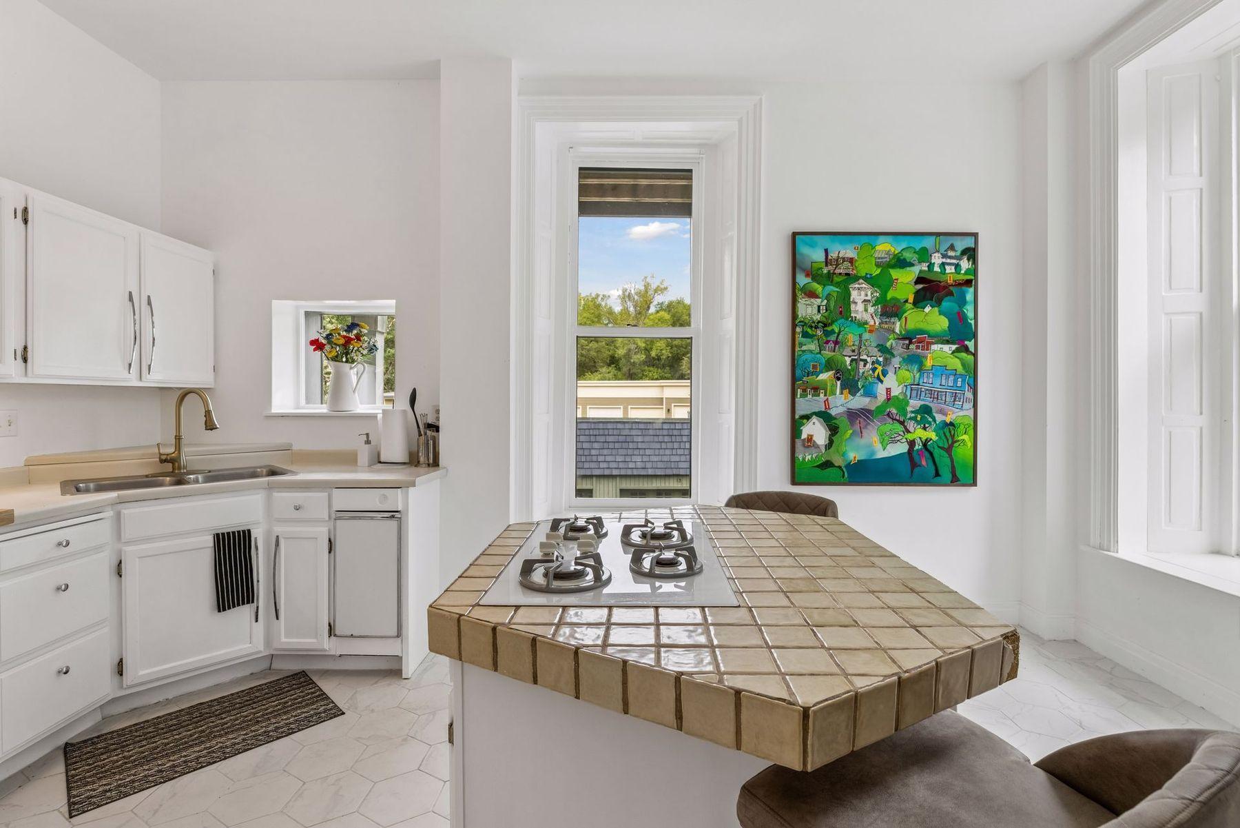 View of Residential at 16 Grove Street #16B, Minneapolis MN 55401, Minneapolis (11 of 38) - Mike Wilen | Minnesota Team Real Estate