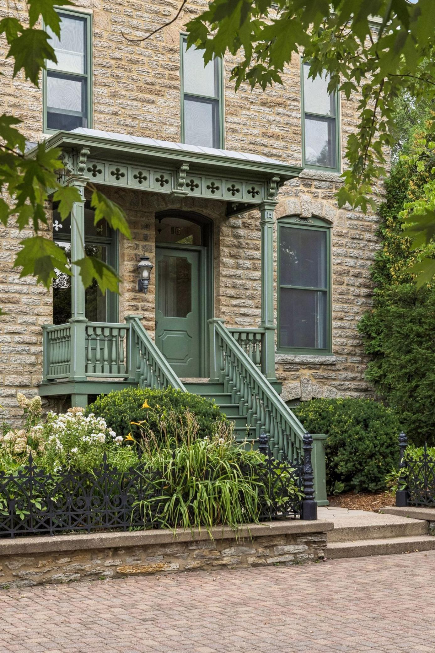 View of Residential at 16 Grove Street #16B, Minneapolis MN 55401, Minneapolis (3 of 38) - Mike Wilen | Minnesota Team Real Estate