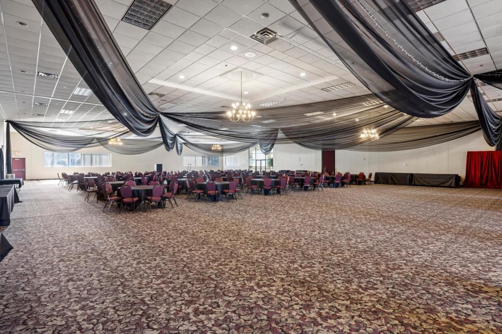 View of Commercial Sale at 13545 Martin Street, Andover MN 55304, Andover (26 of 37) - Mike Wilen | Minnesota Team Real Estate