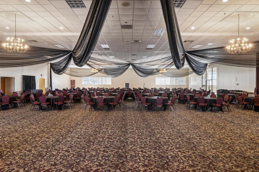 View of Commercial Sale at 13545 Martin Street, Andover MN 55304, Andover (25 of 37) - Mike Wilen | Minnesota Team Real Estate
