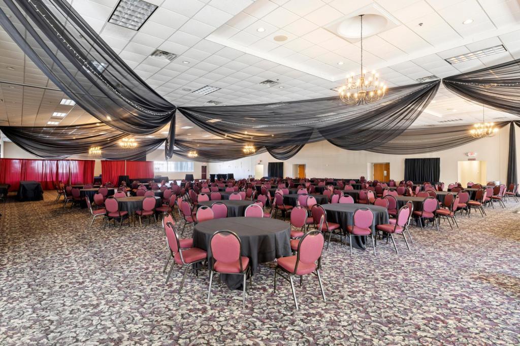 View of Commercial Sale at 13545 Martin Street, Andover MN 55304, Andover (23 of 37) - Mike Wilen | Minnesota Team Real Estate