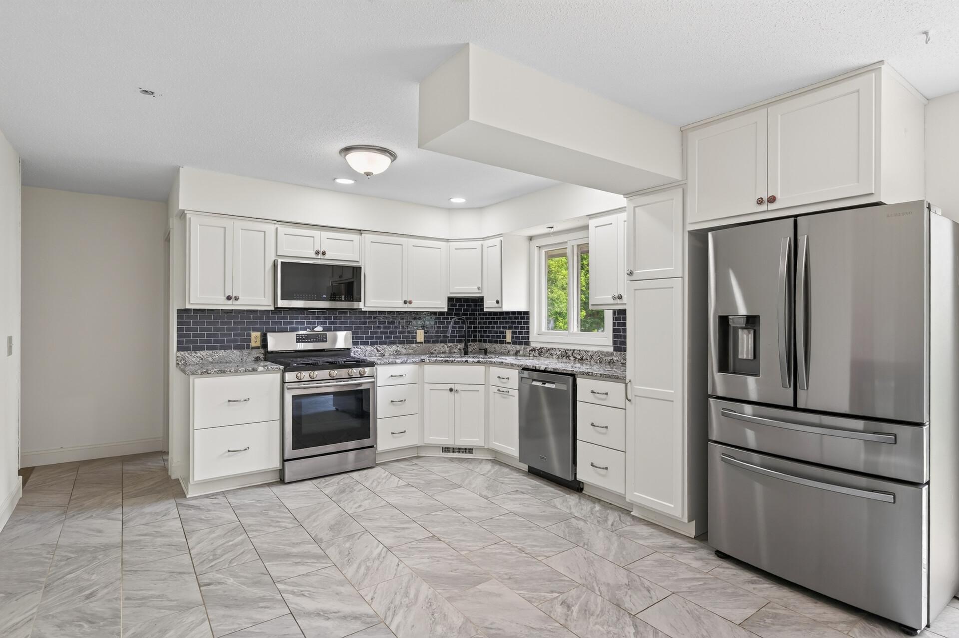 View of Residential at 3948 Sunshine Drive, Oak Grove MN 55303, Oak Grove (14 of 47) - Mike Wilen | Minnesota Team Real Estate
