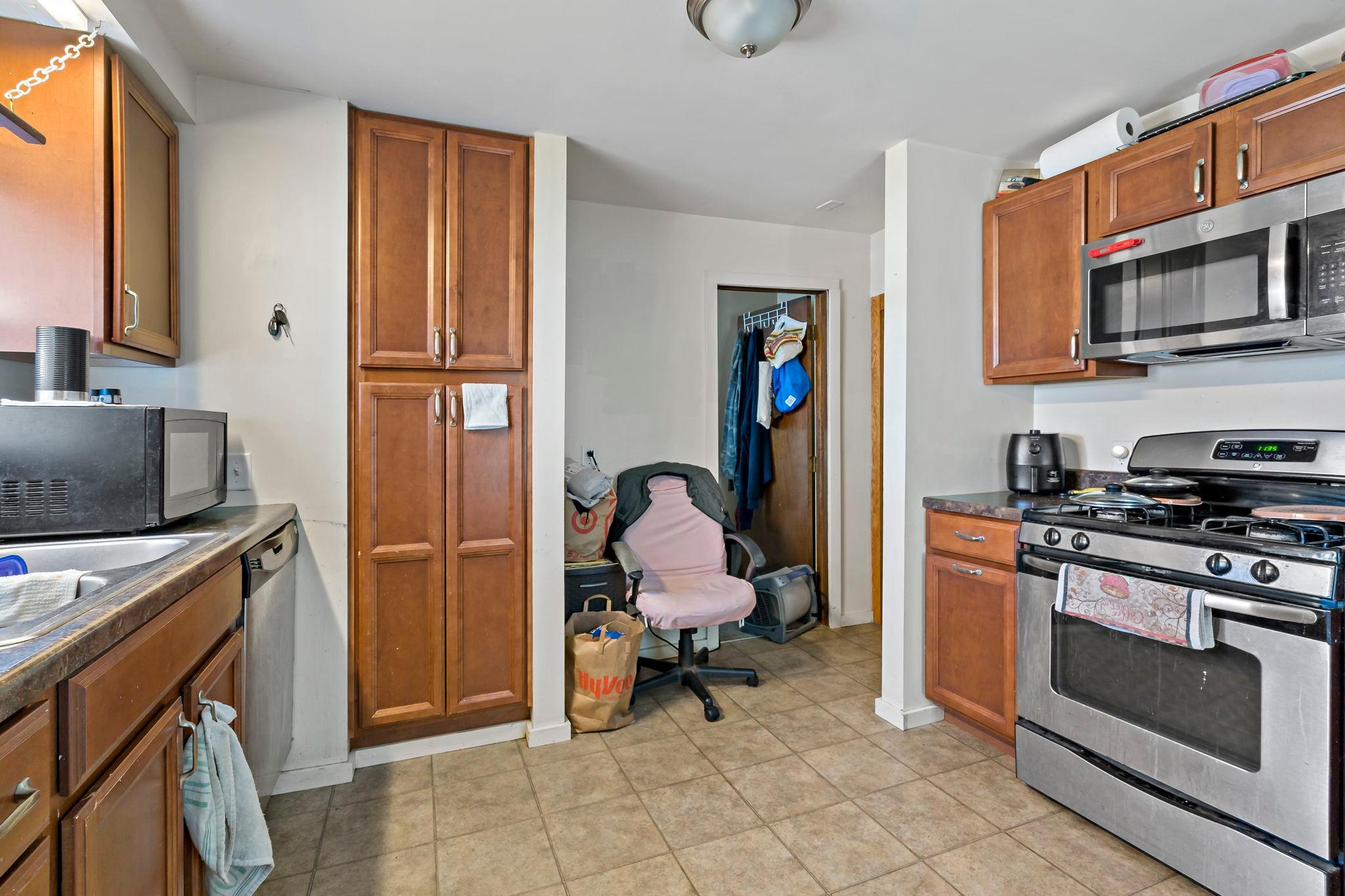 View of Residential Income at 2832 27th Avenue, Minneapolis MN 55406, Minneapolis (17 of 26) - Mike Wilen | Minnesota Team Real Estate
