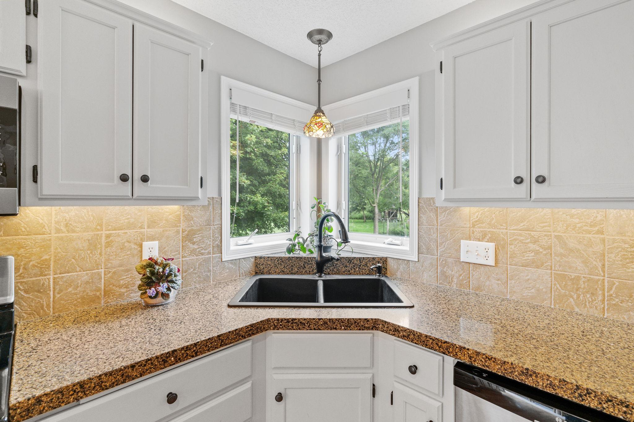 View of Residential at 2213 Emerald Lane, Saint Paul MN 55119, Saint Paul (18 of 61) - Mike Wilen | Minnesota Team Real Estate