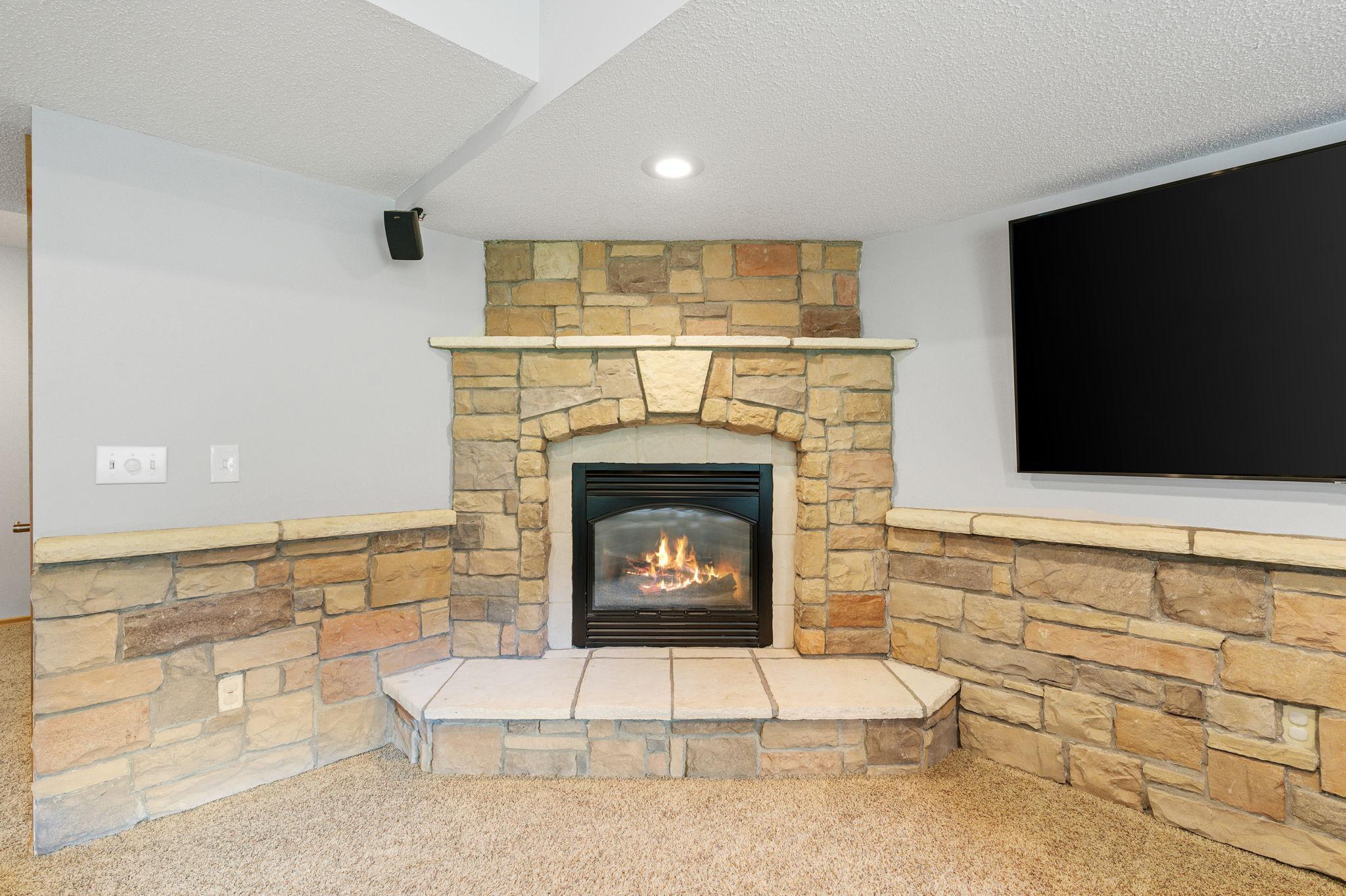 View of Residential at 2213 Emerald Lane, Saint Paul MN 55119, Saint Paul (40 of 61) - Mike Wilen | Minnesota Team Real Estate