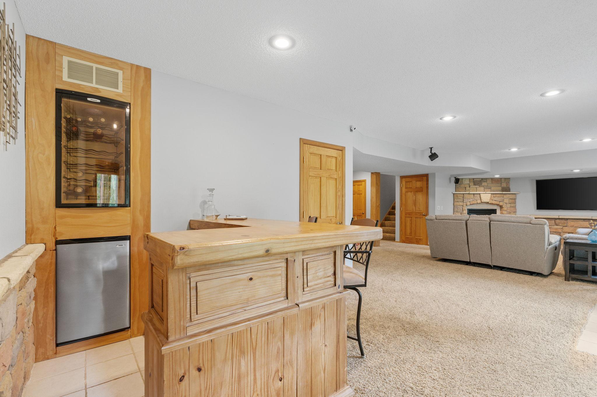 View of Residential at 2213 Emerald Lane, Saint Paul MN 55119, Saint Paul (46 of 61) - Mike Wilen | Minnesota Team Real Estate