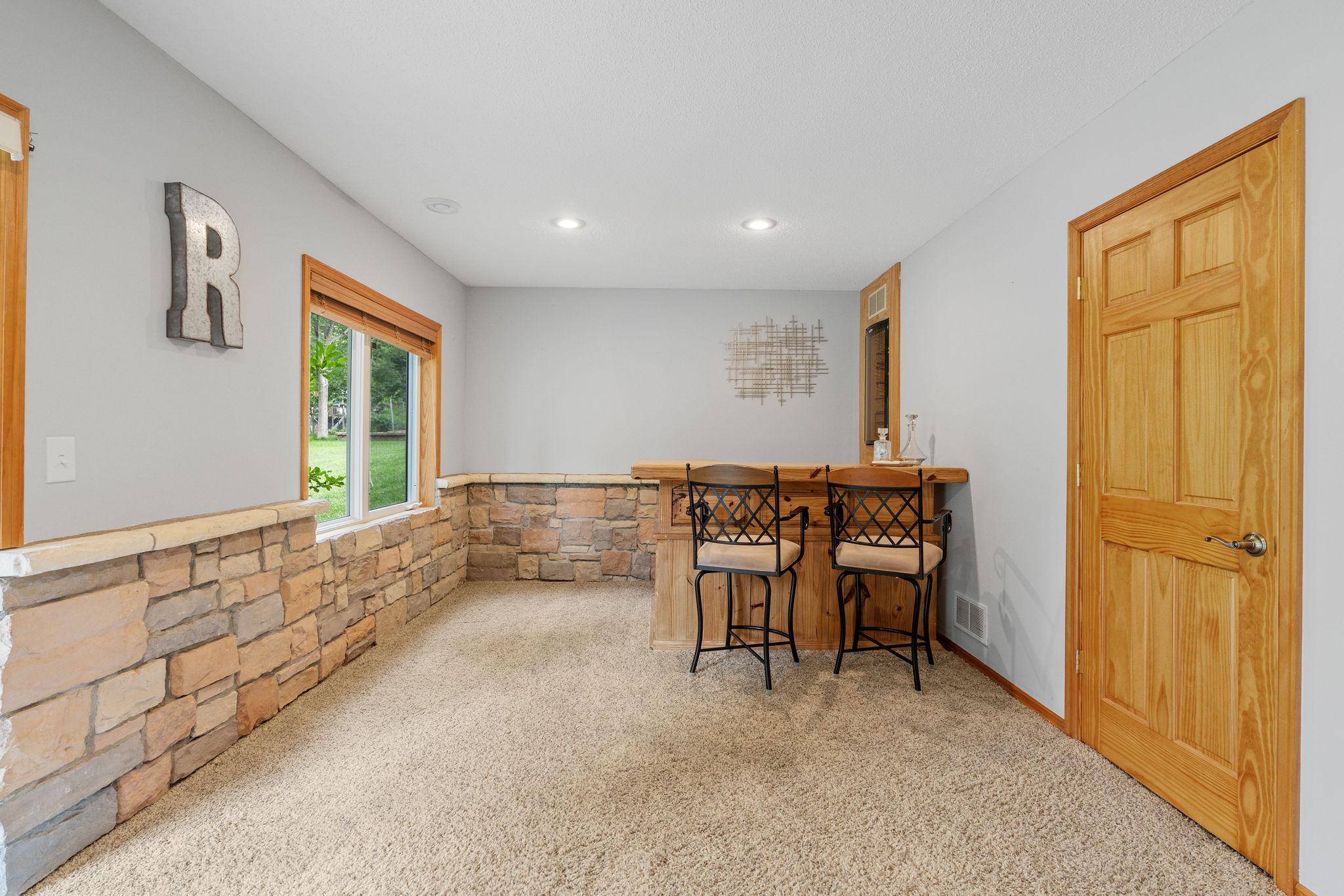 View of Residential at 2213 Emerald Lane, Saint Paul MN 55119, Saint Paul (45 of 61) - Mike Wilen | Minnesota Team Real Estate
