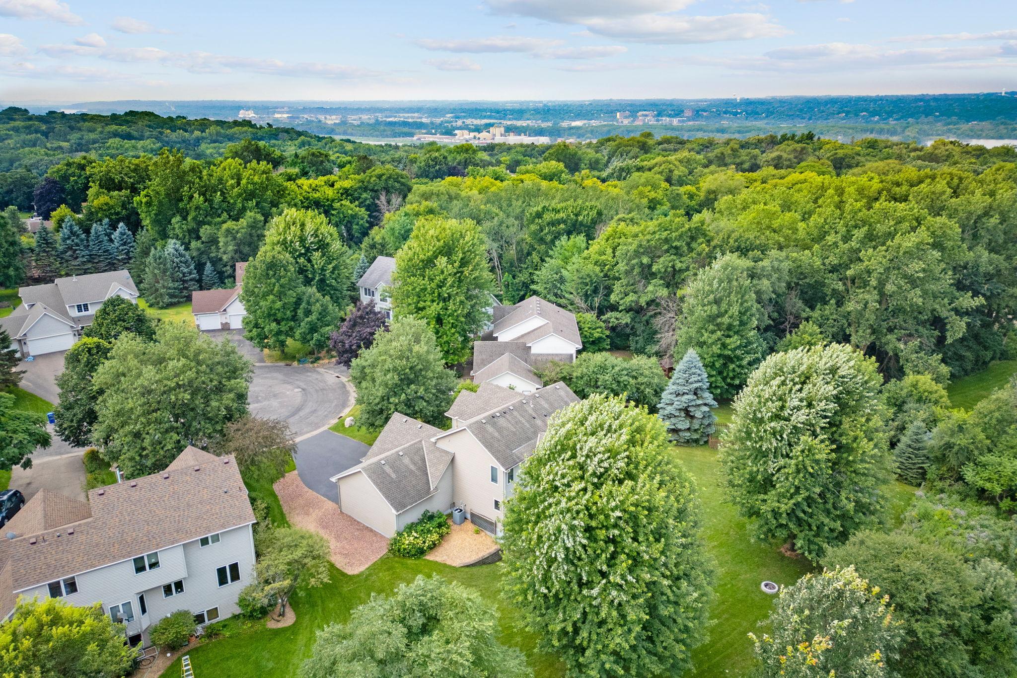View of Residential at 2213 Emerald Lane, Saint Paul MN 55119, Saint Paul (57 of 61) - Mike Wilen | Minnesota Team Real Estate