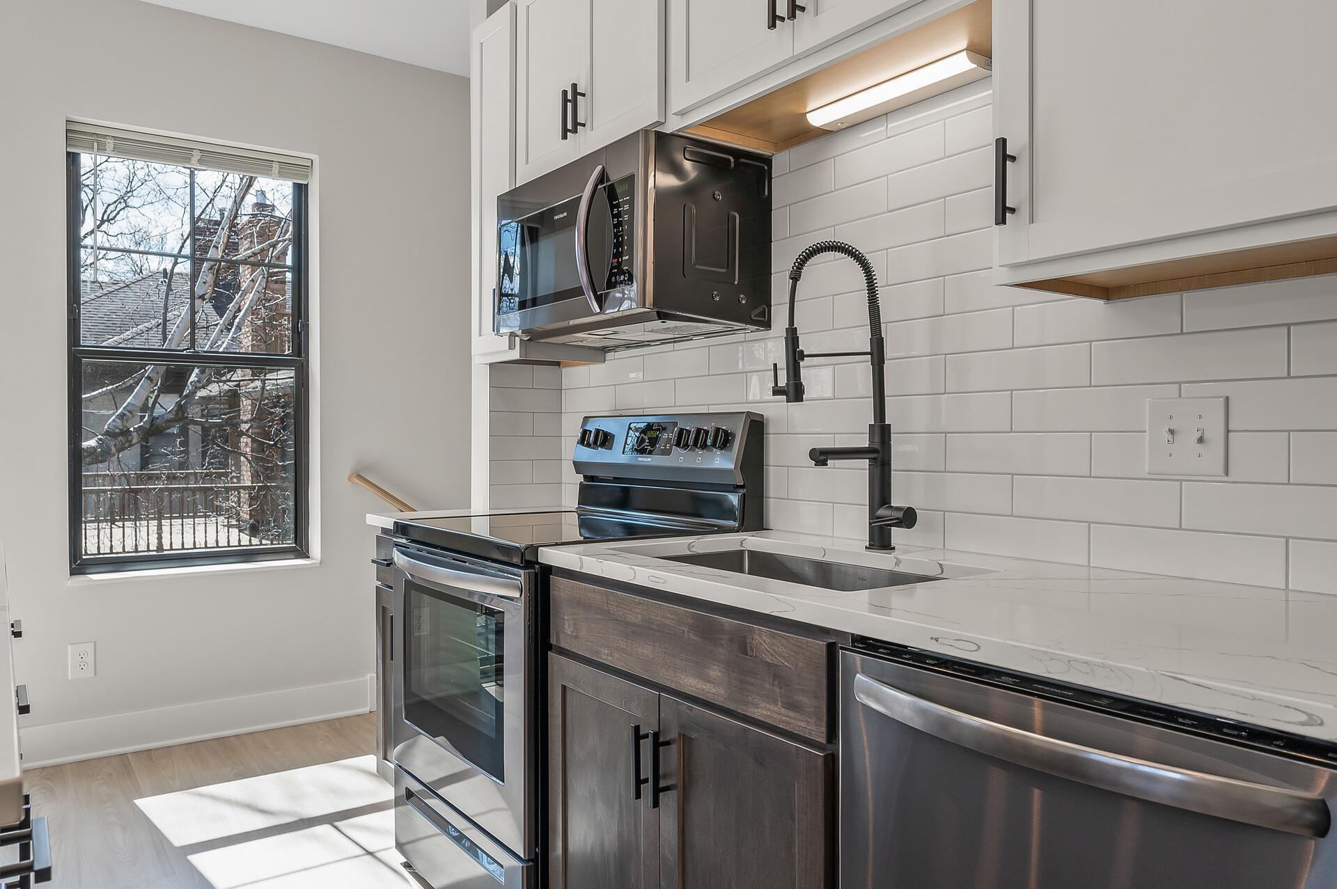 View of Commercial Sale at 2413 1st Avenue, Minneapolis MN 55404, Minneapolis (76 of 97) - Mike Wilen | Minnesota Team Real Estate
