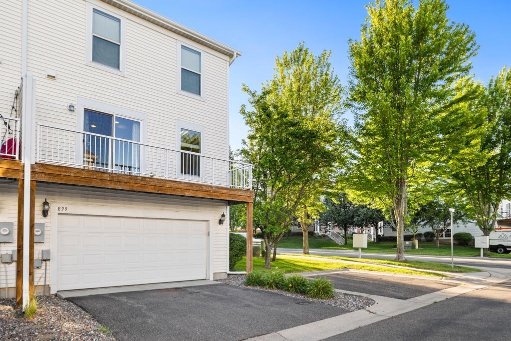 View of Residential at 899 Ledgestone Drive, Mahtomedi MN 55115, Mahtomedi (30 of 33) - Mike Wilen | Minnesota Team Real Estate