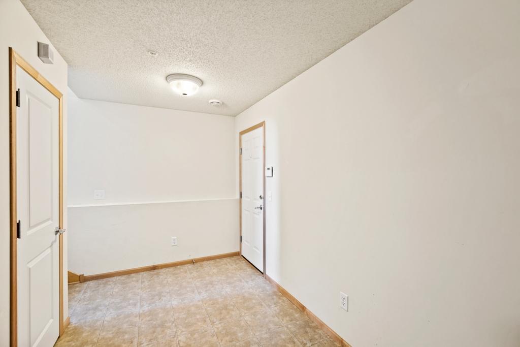 View of Residential at 899 Ledgestone Drive, Mahtomedi MN 55115, Mahtomedi (15 of 33) - Mike Wilen | Minnesota Team Real Estate