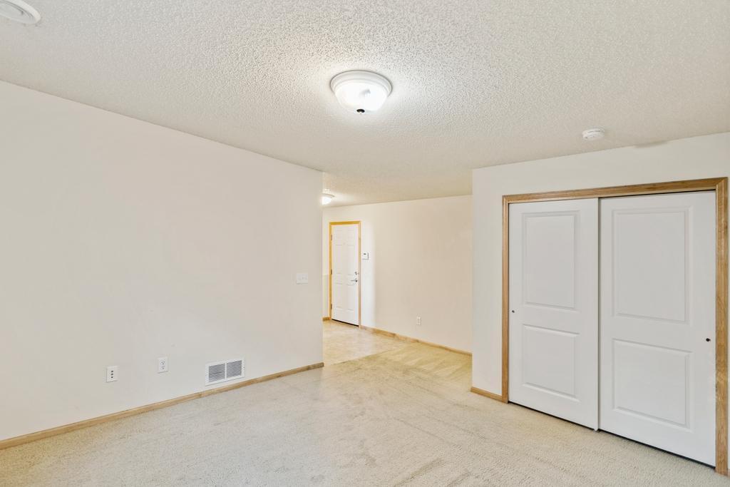 View of Residential at 899 Ledgestone Drive, Mahtomedi MN 55115, Mahtomedi (14 of 33) - Mike Wilen | Minnesota Team Real Estate