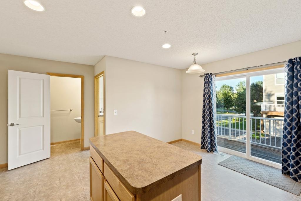 View of Residential at 899 Ledgestone Drive, Mahtomedi MN 55115, Mahtomedi (10 of 33) - Mike Wilen | Minnesota Team Real Estate