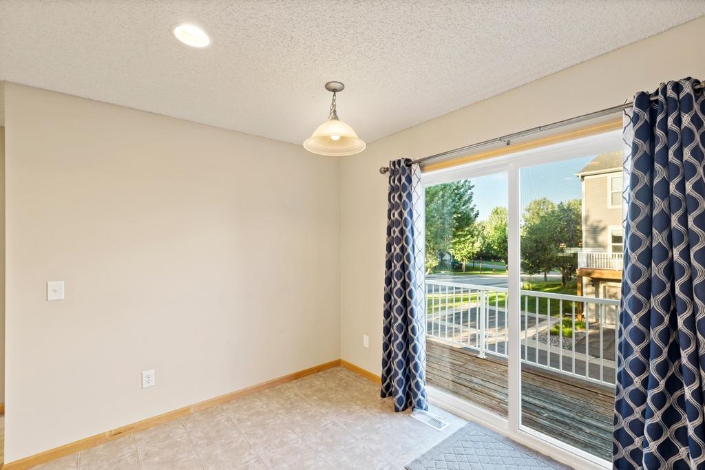 View of Residential at 899 Ledgestone Drive, Mahtomedi MN 55115, Mahtomedi (7 of 33) - Mike Wilen | Minnesota Team Real Estate