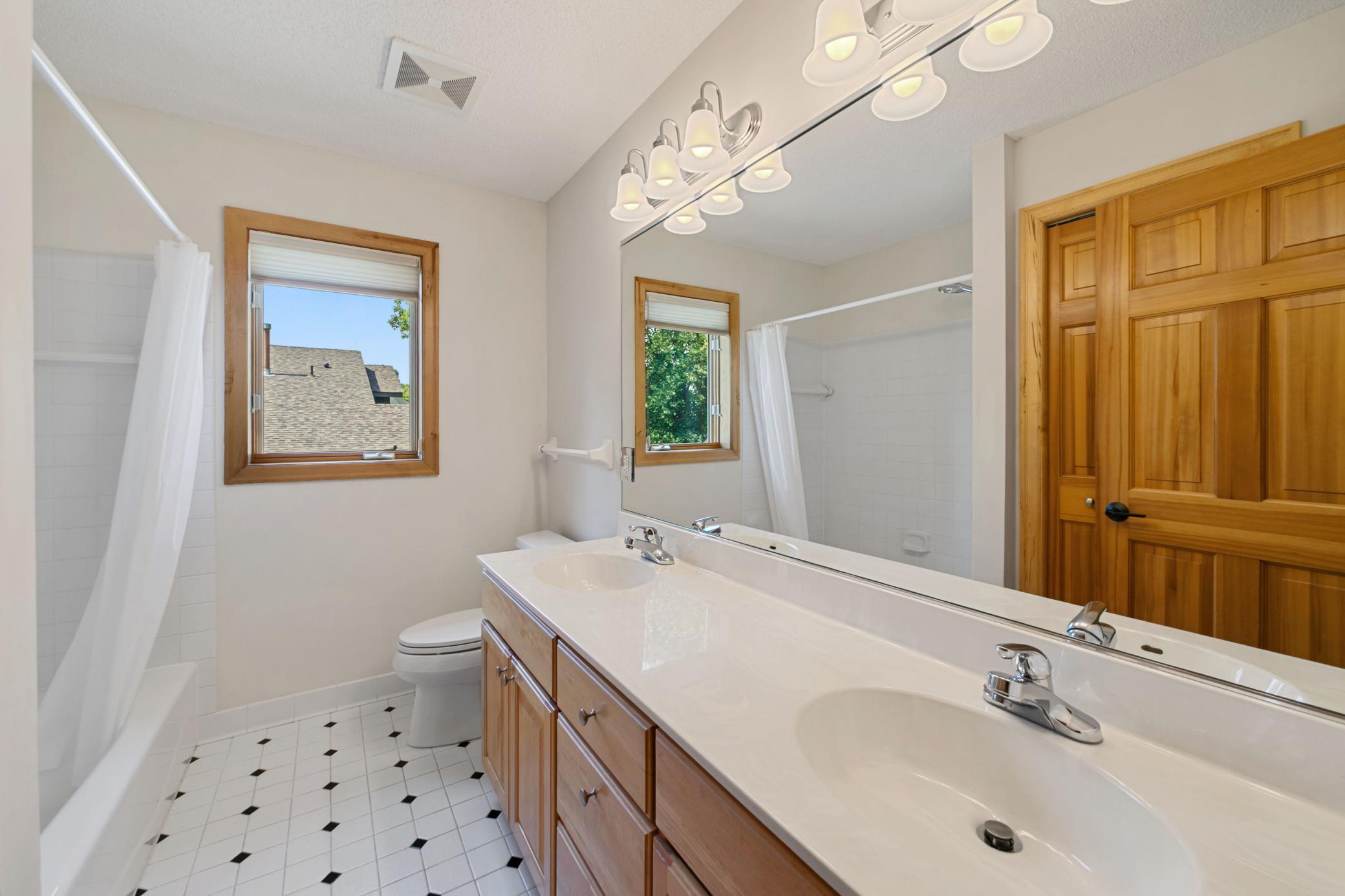 View of Residential at 7941 Bay Curve, Eden Prairie MN 55347, Eden Prairie (71 of 135) - Mike Wilen | Minnesota Team Real Estate