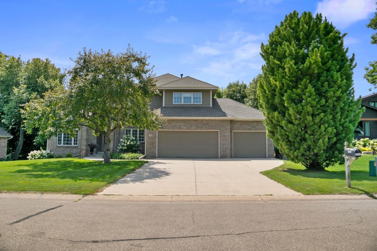 View of Residential at 7941 Bay Curve, Eden Prairie MN 55347, Eden Prairie (74 of 135) - Mike Wilen | Minnesota Team Real Estate